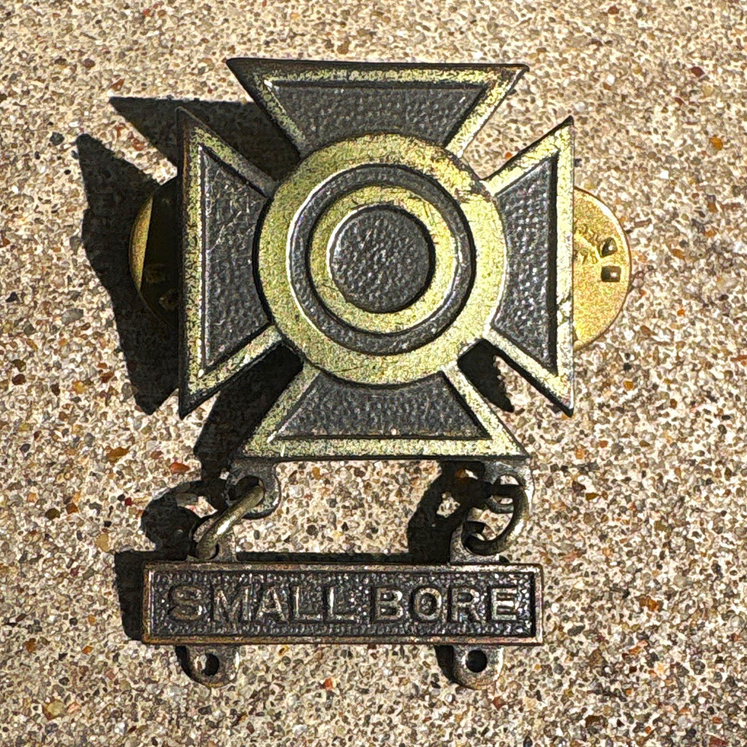 Vintage US Military smallbore rifle marksmanship pin Vintage US Military smallbore rifle marksmanship pin
