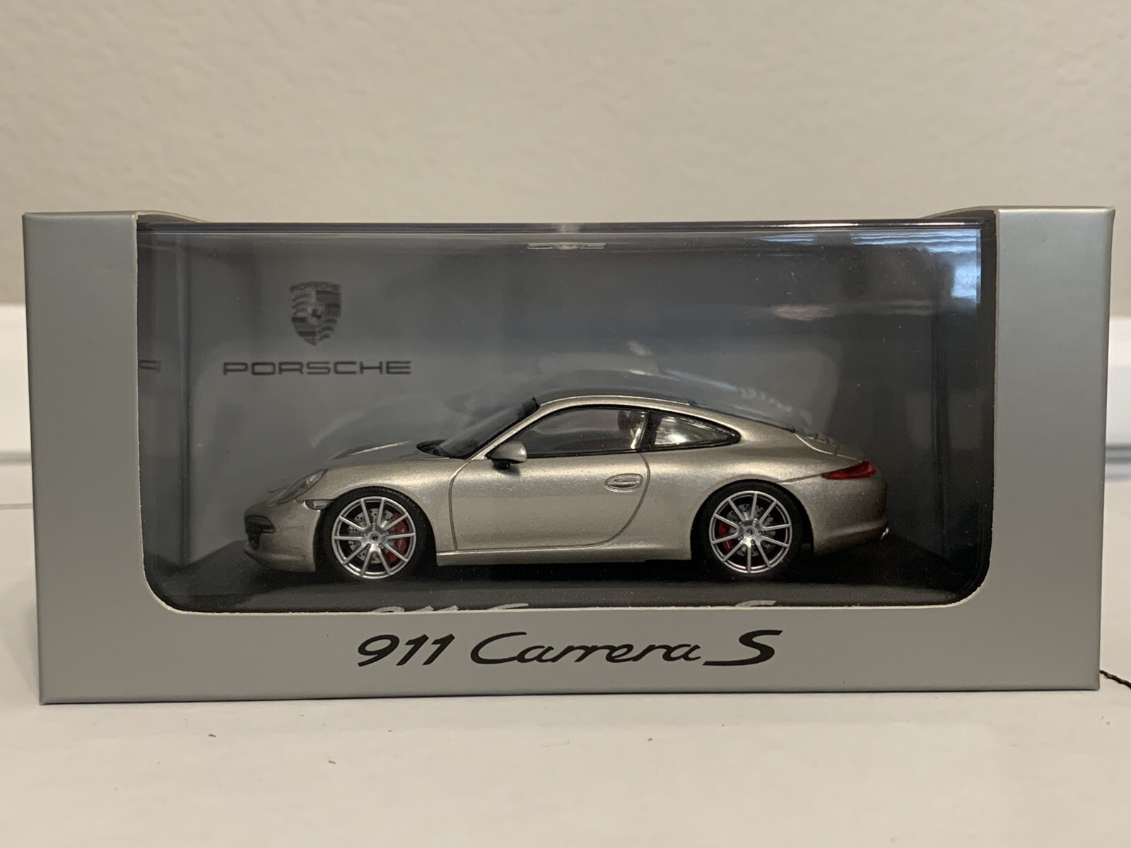 Porsche 911 Carrera S (991) Palladium Metallic Minichamps 1:43 Porsche 911 Carrera S (991) Palladium Metallic Minichamps 1:43