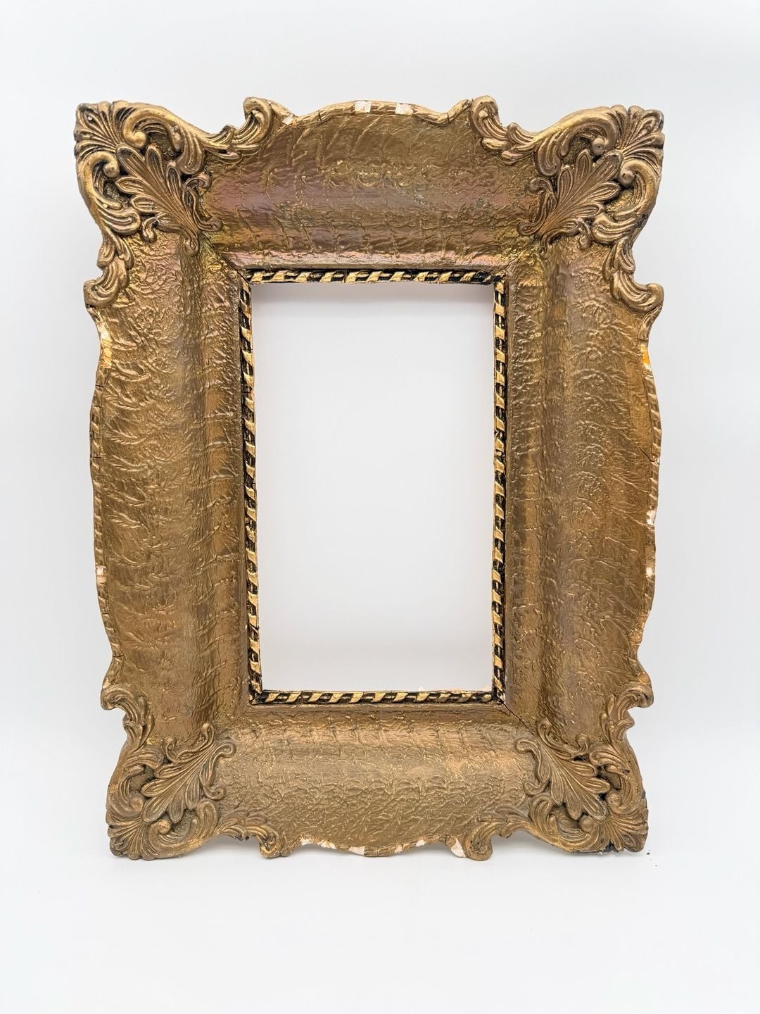 Vintage Ornate Baroque Gold Gilt Wood Picture Frame Antique Decor Vintage Ornate Baroque Gold Gilt Wood Picture Frame Antique Decor