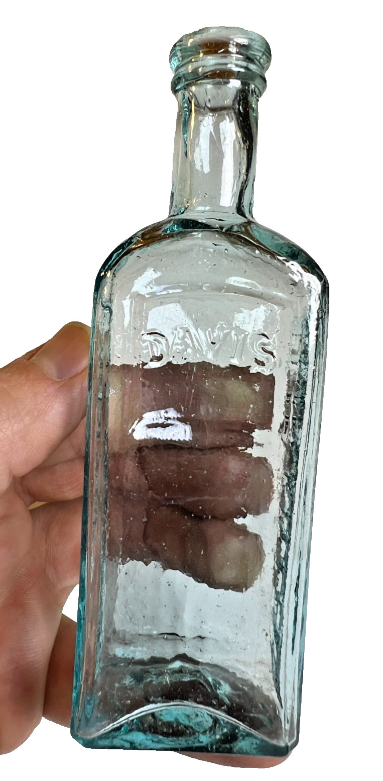 Antique DAVIS VEGETABLE PAIN KILLER Bottle Open Pontil Applied Lip 1850s MINT Antique DAVIS VEGETABLE PAIN KILLER Bottle Open Pontil Applied Lip 1850s MINT