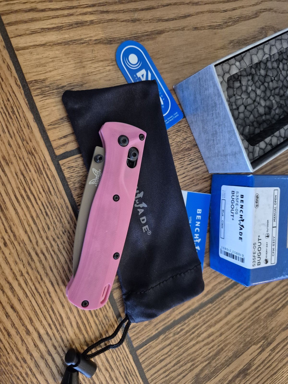 Custom Benchmade 535 Bugout Pink G10 Scales Custom Benchmade 535 Bugout Pink G10 Scales