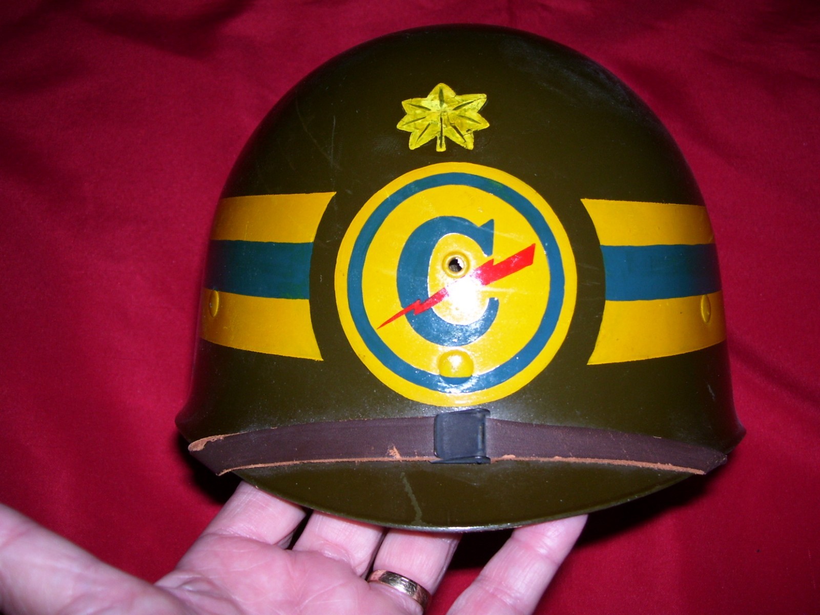 BEAUTIFUL WWII/OCCUPATION ID’d 16TH CONSTABULARY MAJOR’S PAINTED HELMET LINER BEAUTIFUL WWII/OCCUPATION ID’d 16TH CONSTABULARY MAJOR’S PAINTED HELMET LINER