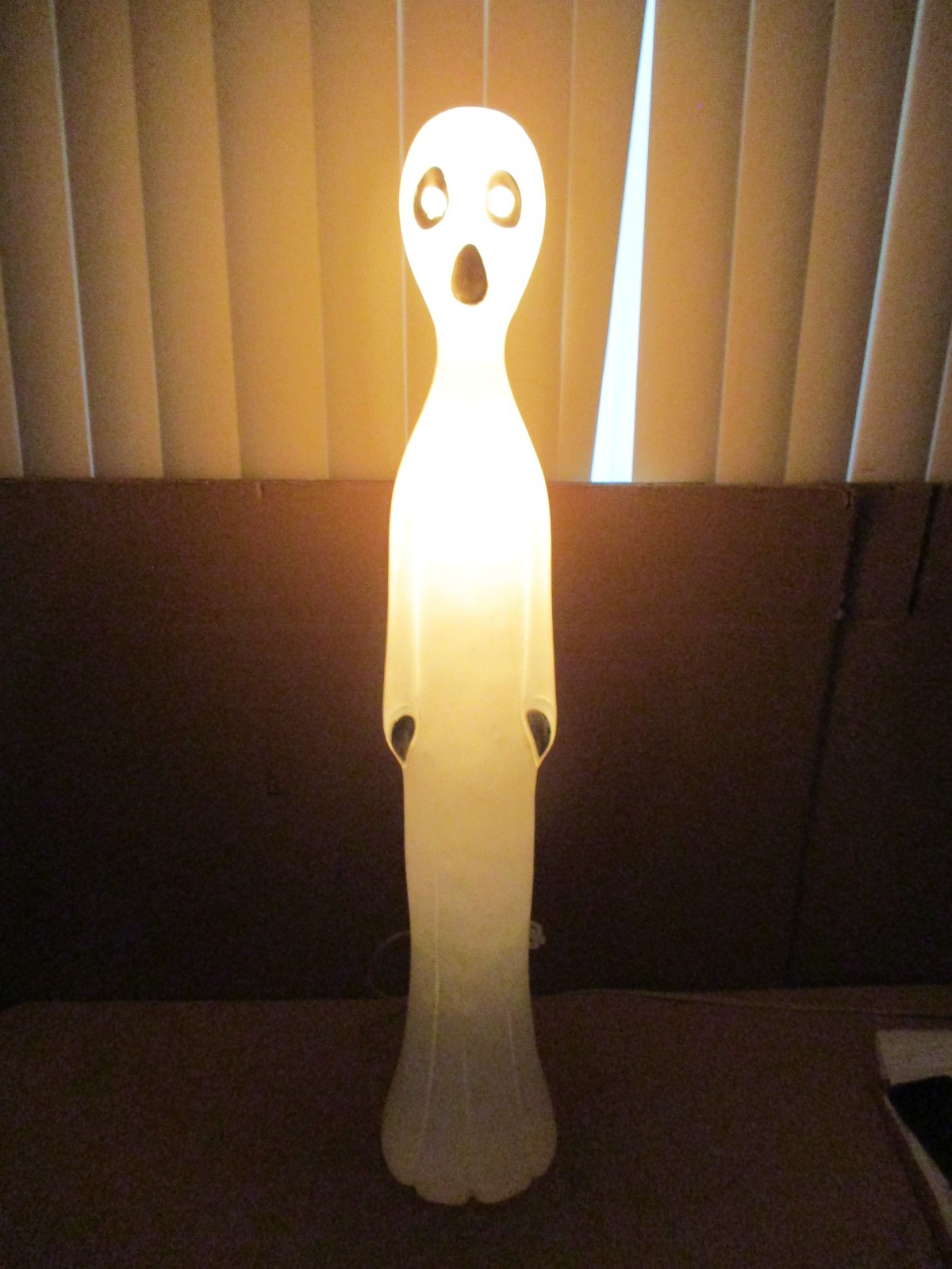 Vintage 1995 Union Don Featherstone Skinny Ghost Lighted Blow Mold 37" Tall Vintage 1995 Union Don Featherstone Skinny Ghost Lighted Blow Mold 37" Tall