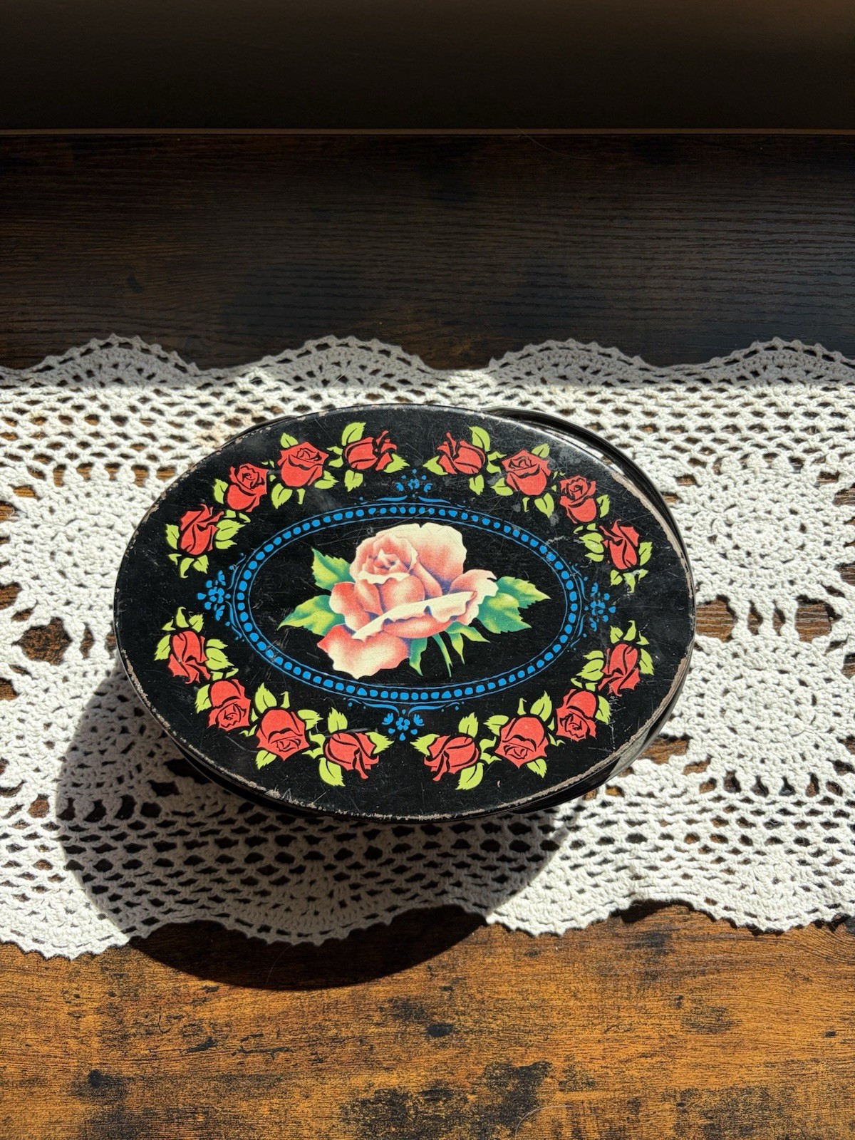 Vintage Black Oval Rose Floral Tin with Lid and Handles Vintage Black Oval Rose Floral Tin with Lid and Handles