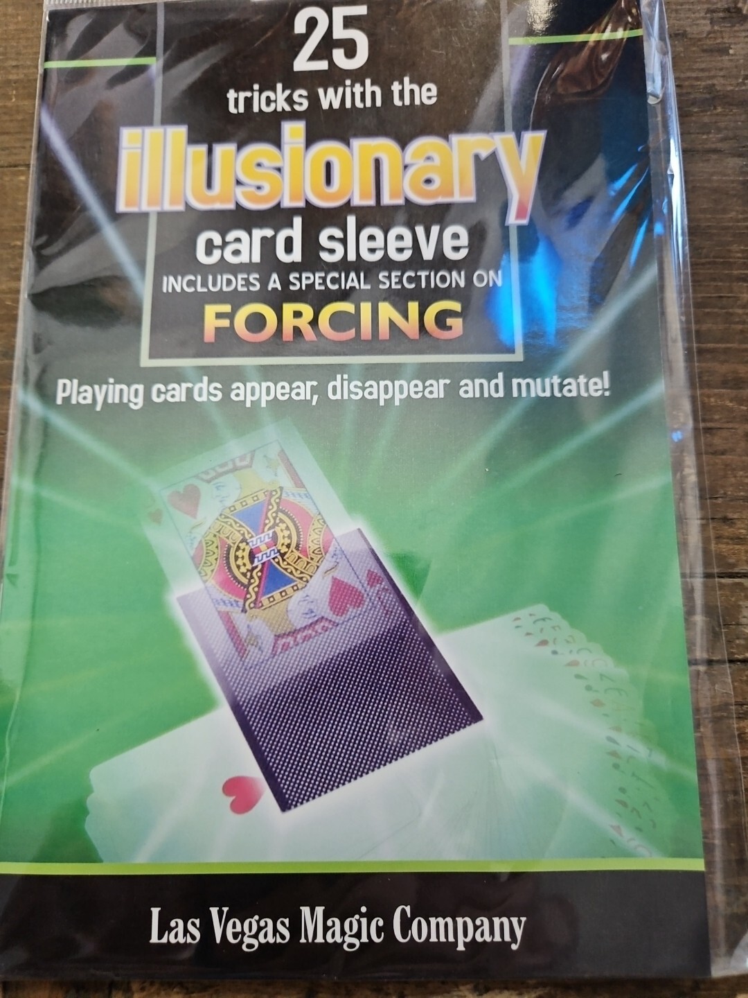 The Illusionary Card Sleeve + Book Of 25 Tricks - NEW IN BOX - The Illusionary Card Sleeve + Book Of 25 Tricks - NEW IN BOX -