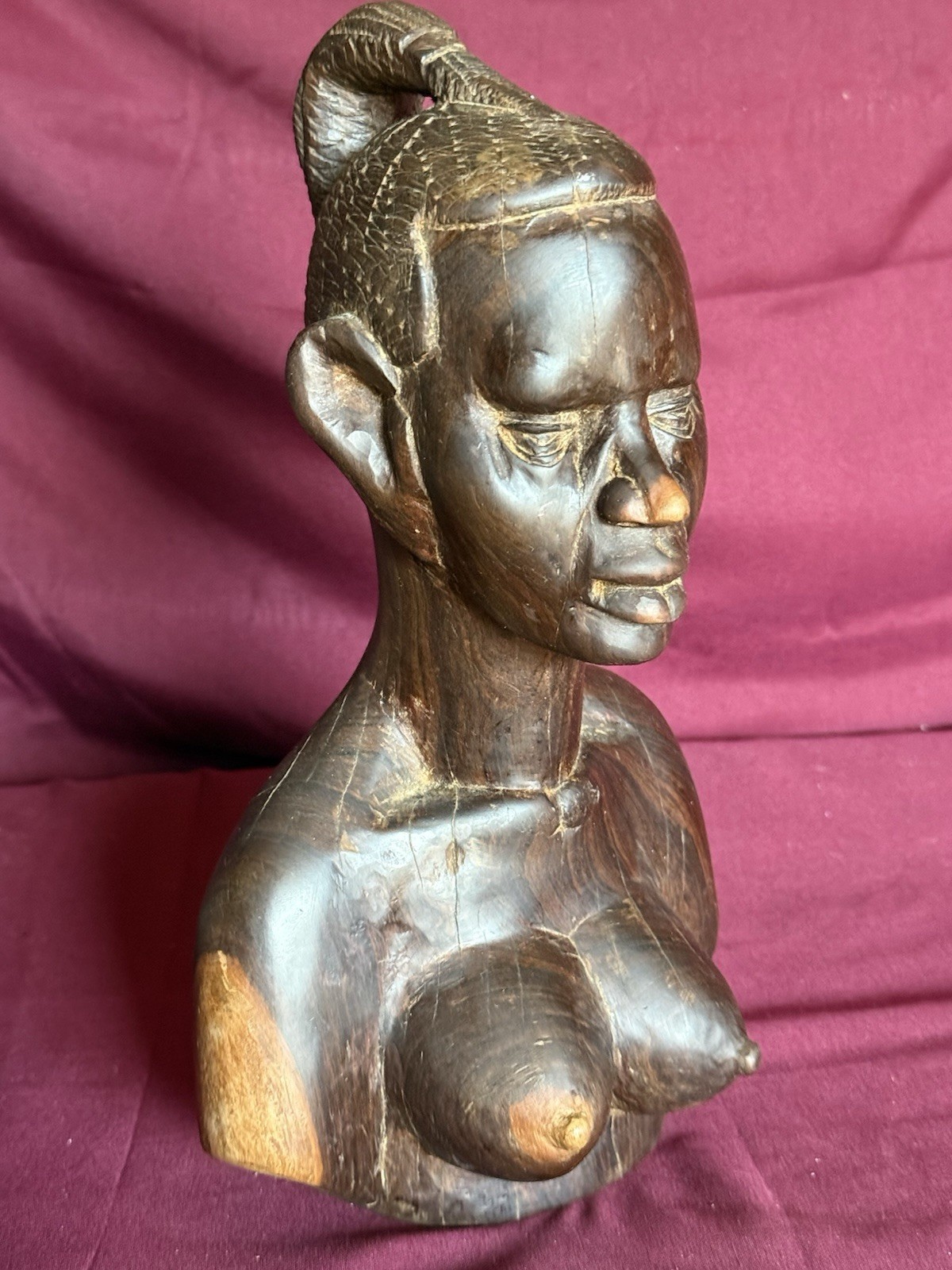 RARE VINTAGE HAND CARVED WOOD SCULPTURE OF THE BUST OF AN AFRICAN WOMAN RARE VINTAGE HAND CARVED WOOD SCULPTURE OF THE BUST OF AN AFRICAN WOMAN