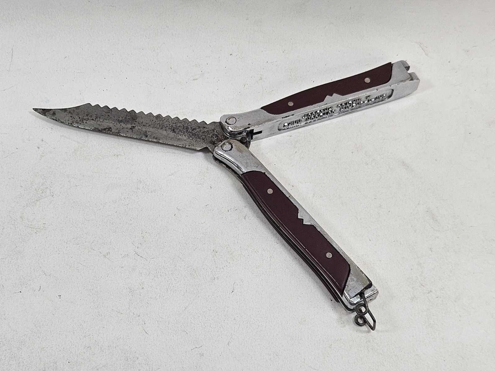 Vintage 1940's - 60's WALTCO USA SAF-T-SHEATH Unusual Folding Fishing Knife Q Vintage 1940's - 60's WALTCO USA SAF-T-SHEATH Unusual Folding Fishing Knife Q
