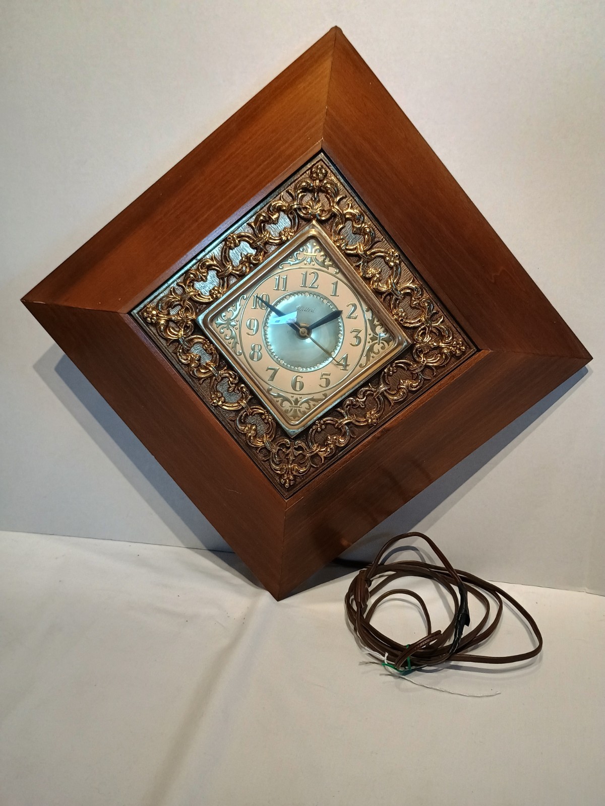 VTG United Clock Co Electric Wall Clock MCM Wood & Brass Diamond Shape Model #30 VTG United Clock Co Electric Wall Clock MCM Wood & Brass Diamond Shape Model #30