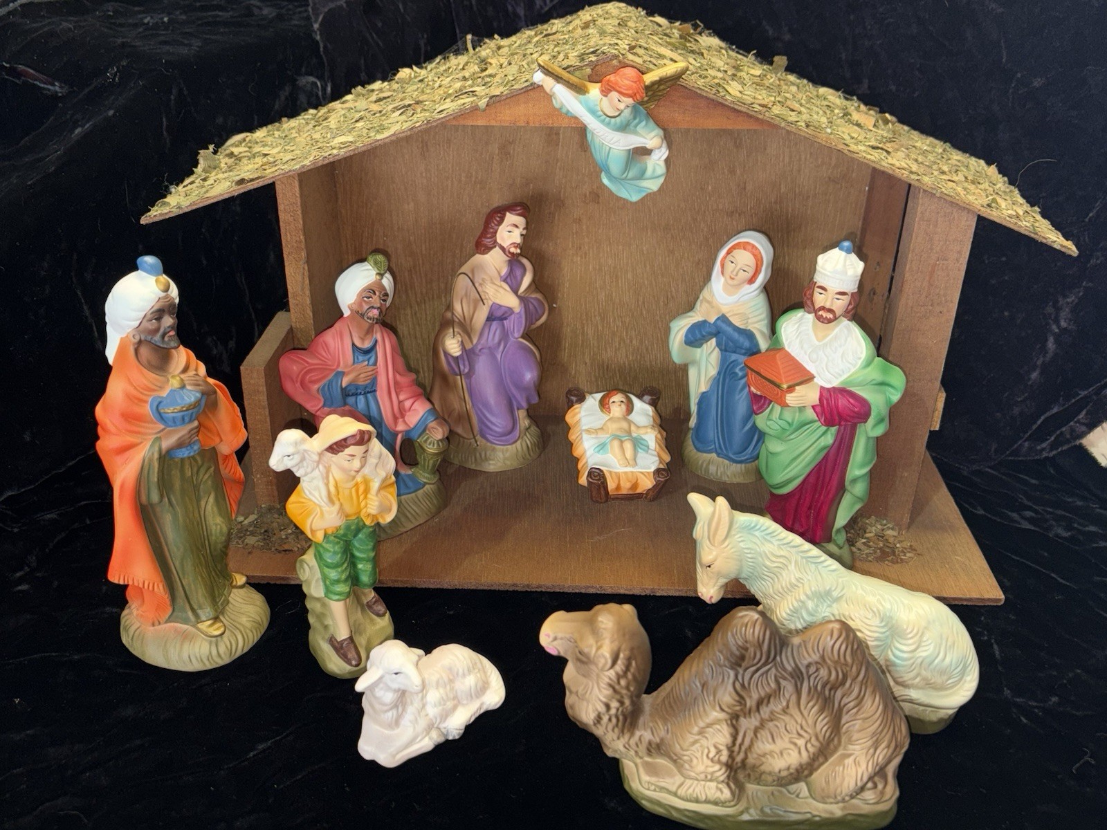 Vintage 12 Pc. Set 1980's japan chalkware nativity, wooden stable Hand Painted Vintage 12 Pc. Set 1980's japan chalkware nativity, wooden stable Hand Painted