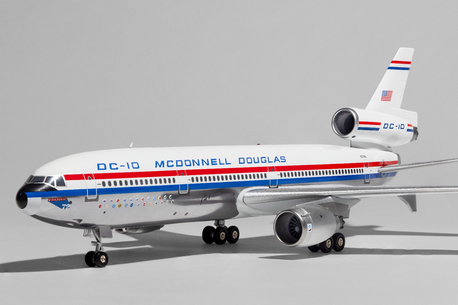 Inflight200 1:200 McDonnell Douglas DC-10-10 HOUSE COLORS - N1338U - BRAND NEW Inflight200 1:200 McDonnell Douglas DC-10-10 HOUSE COLORS - N1338U - BRAND NEW