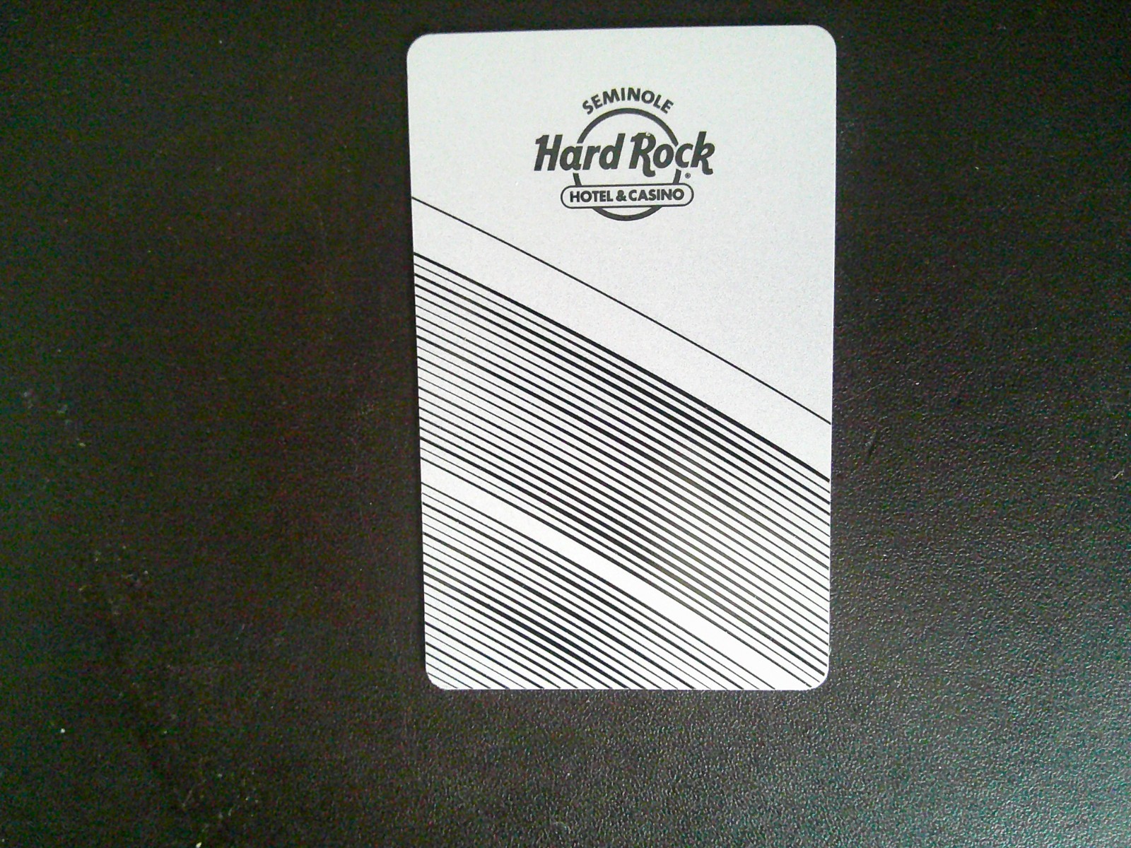 LOT OF TWO DIFFERENT *SEMINOLE HARD ROCK HOTEL & CASINO* HOTEL ROOM KEY CARDS LOT OF TWO DIFFERENT *SEMINOLE HARD ROCK HOTEL & CASINO* HOTEL ROOM KEY CARDS