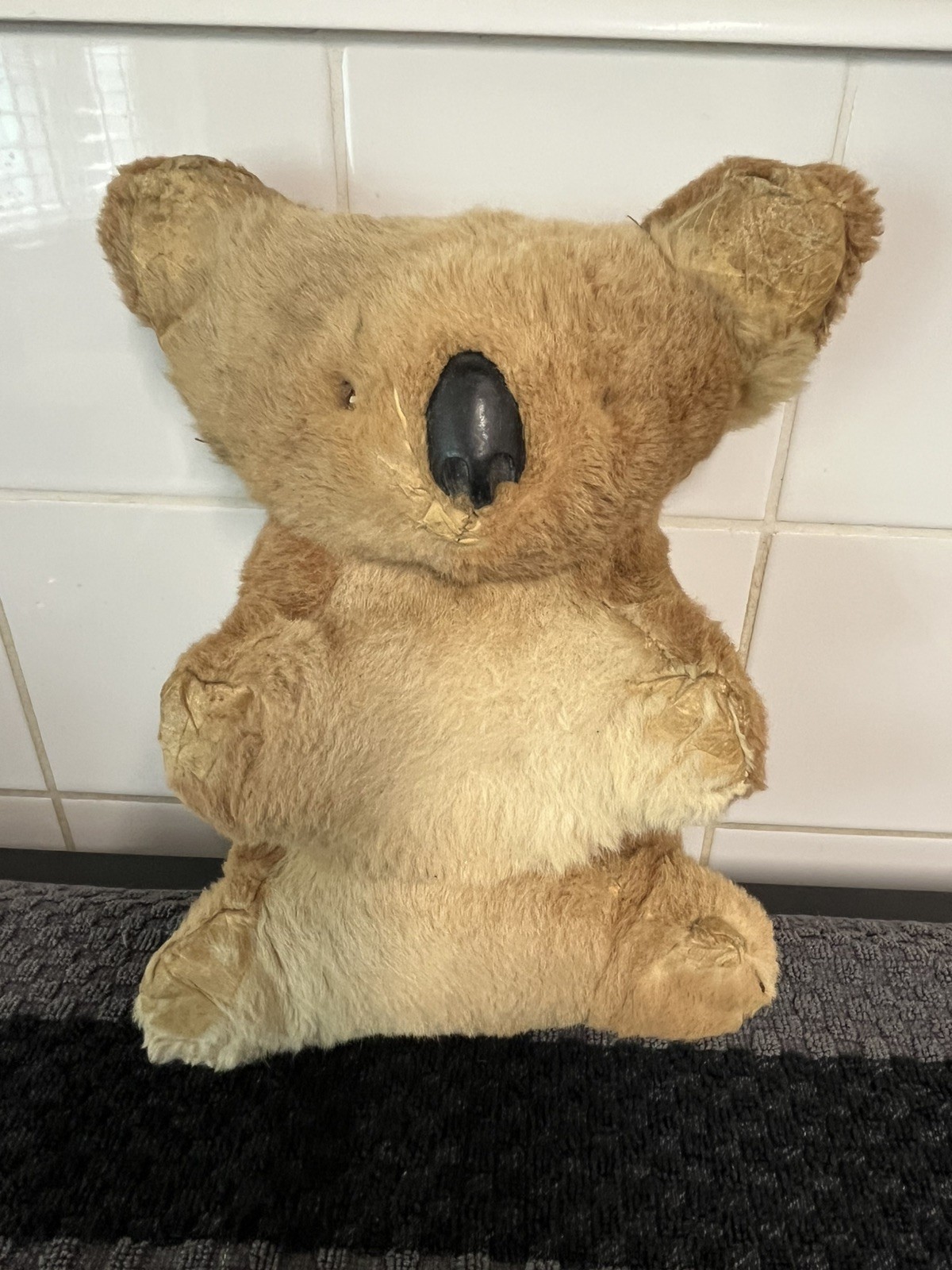 Vintage Australian Large 250 mil  Tall Koala Bear Kangaroo Fur old old