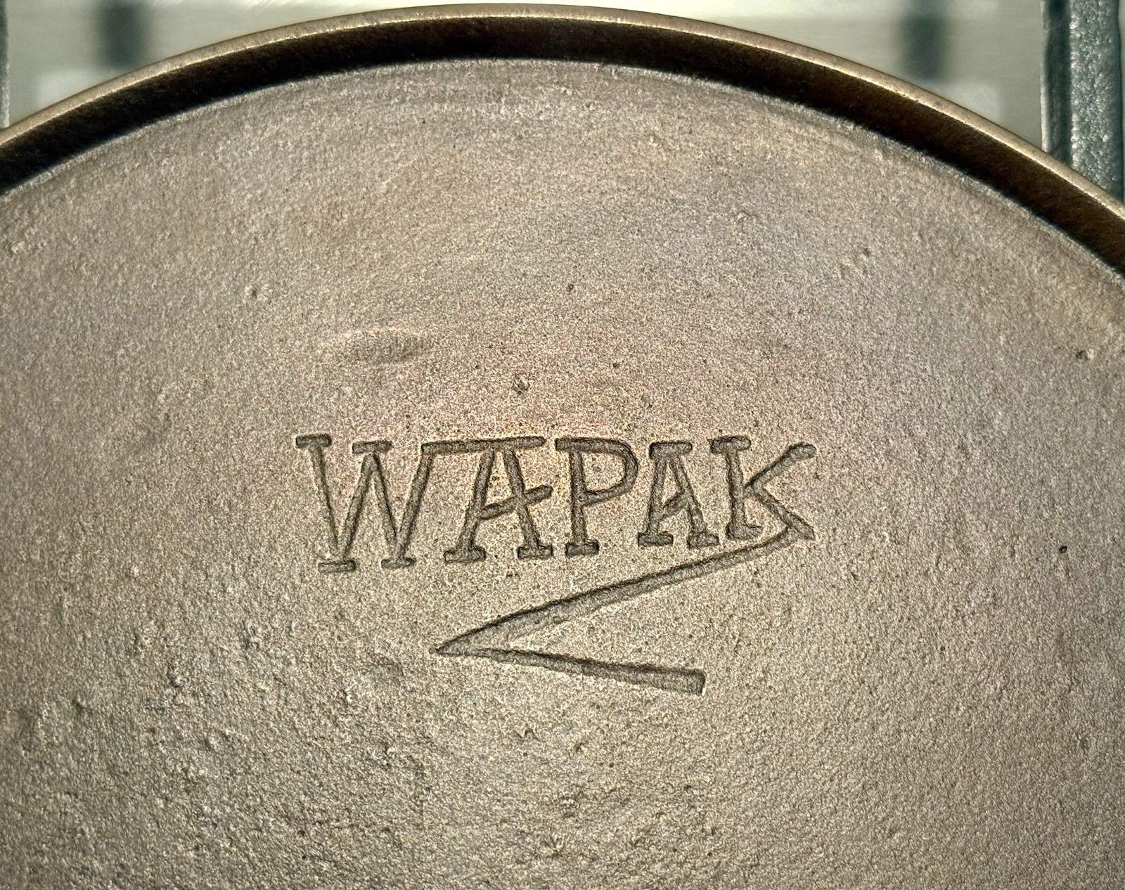 Wapak #8 Z-Logo Cast Iron Round Griddle, Sits Flat, Wapakoneta OH 1903-1926 Wapak #8 Z-Logo Cast Iron Round Griddle, Sits Flat, Wapakoneta OH 1903-1926