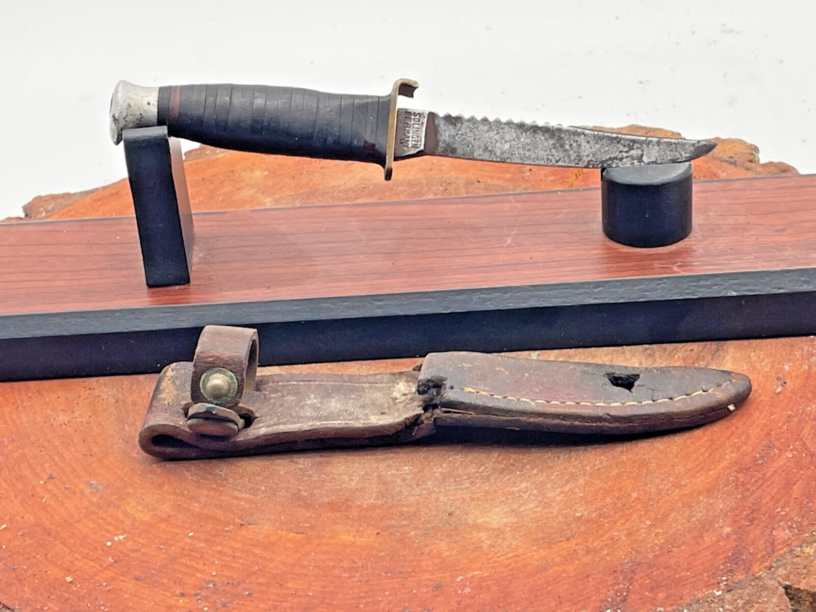 Vintage Early Overland 1660 Small Hunting/Bird knife w/orig. sheath --3036.23