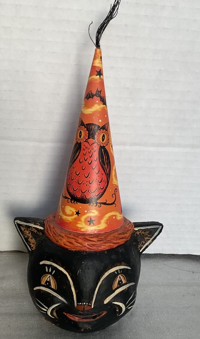 Johanna Parker 2010 Halloween Hatty Cat Figurine 7.5”