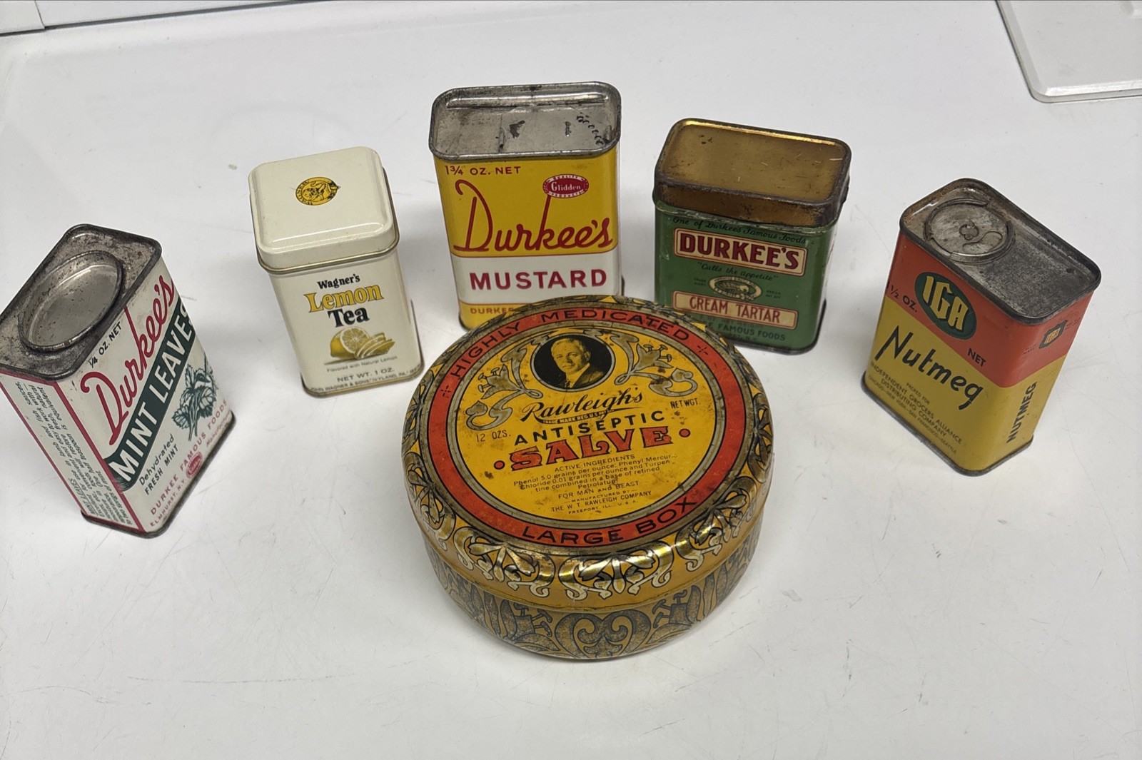 Lot of  5 Vtg Metal Spice Containers + 1  Salve Container