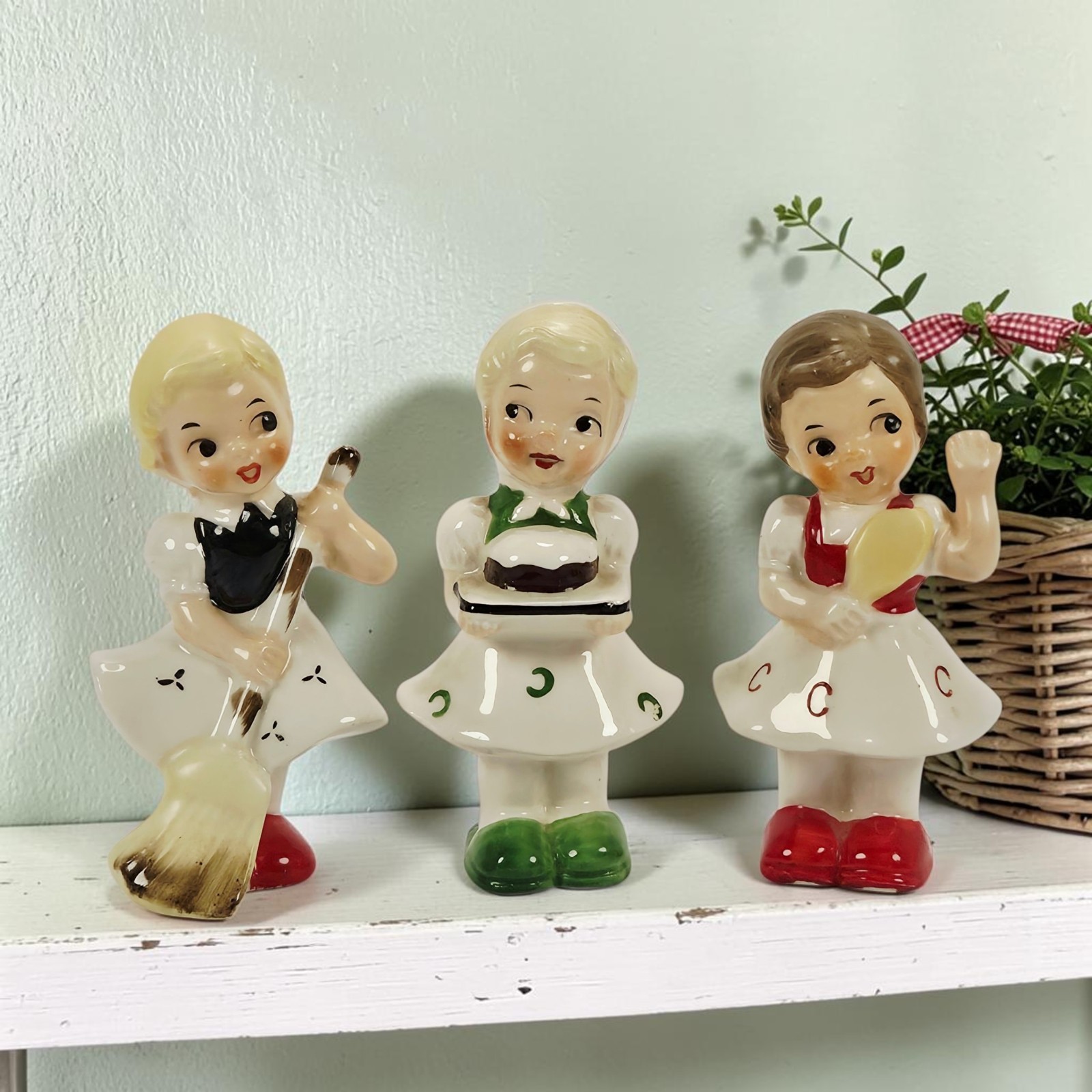 Set of 3 VTG Ucagco Figurine Chore Girls 1950s Ceramic Sweep Bake Brush Japan 4" Set of 3 VTG Ucagco Figurine Chore Girls 1950s Ceramic Sweep Bake Brush Japan 4"
