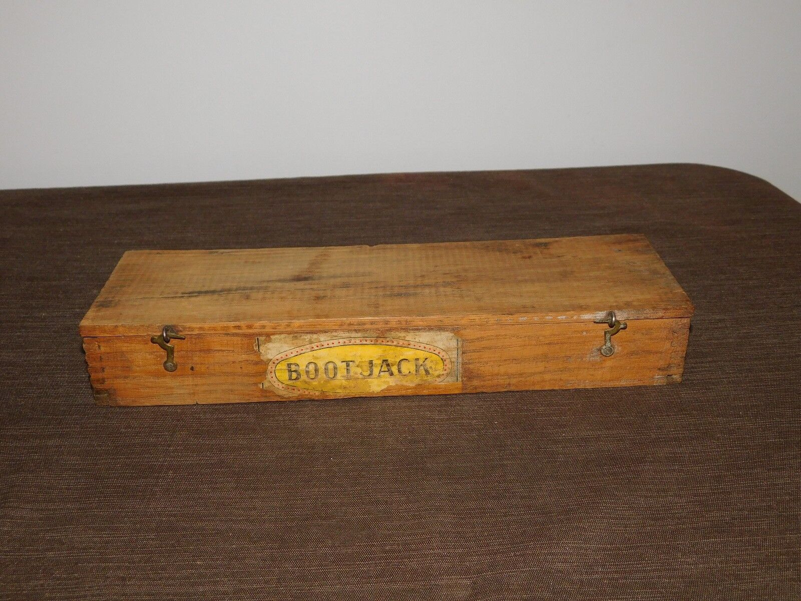 VINTAGE OLD BOOT JACK PLUG TOBACCO DOVETAIL WOOD BOX