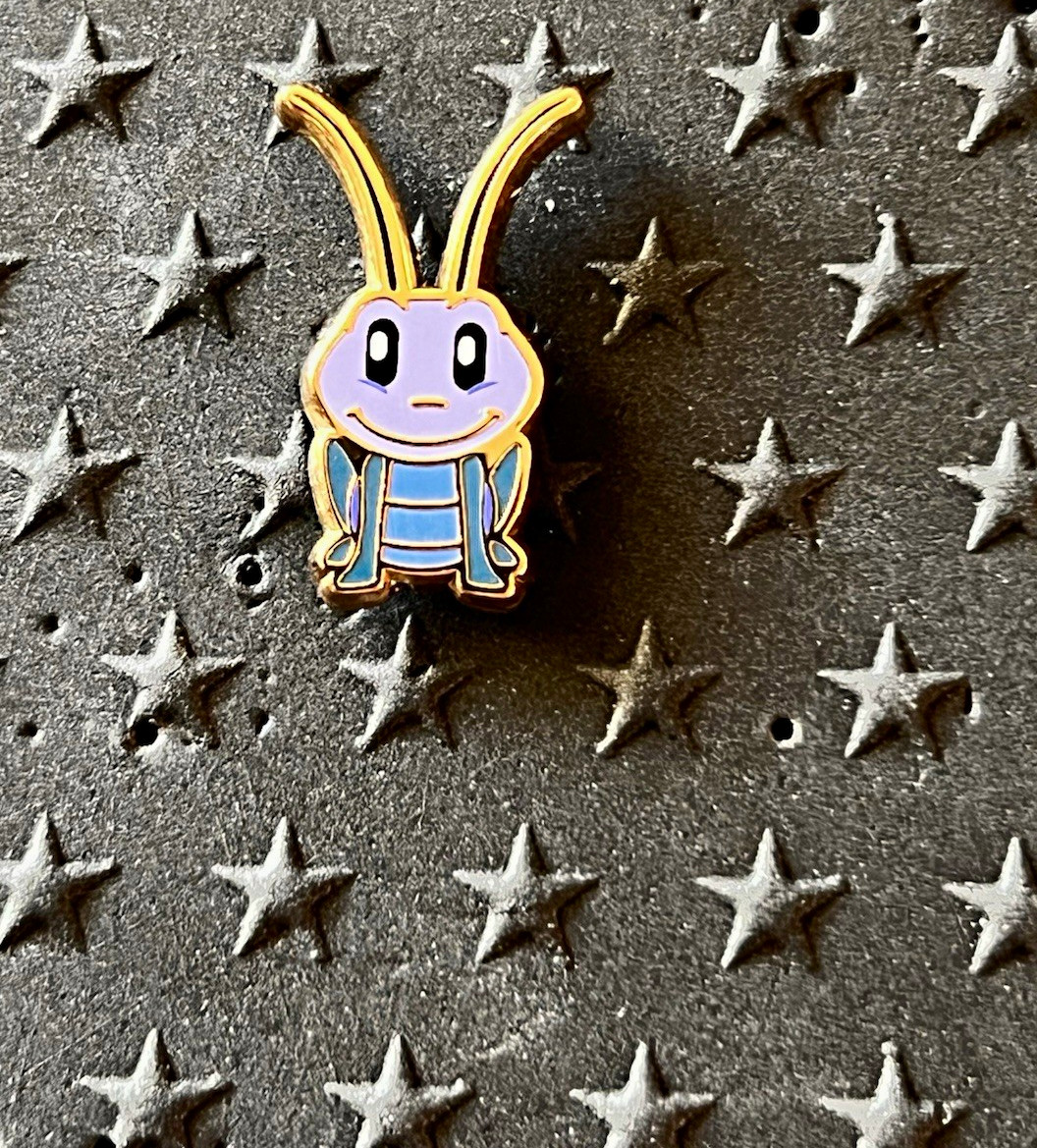 WDI/MOG aDorbs Cri-Kee Cricket Mulan Cast Exclusive Pin 2023 LE 400 WDI/MOG aDorbs Cri-Kee Cricket Mulan Cast Exclusive Pin 2023 LE 400