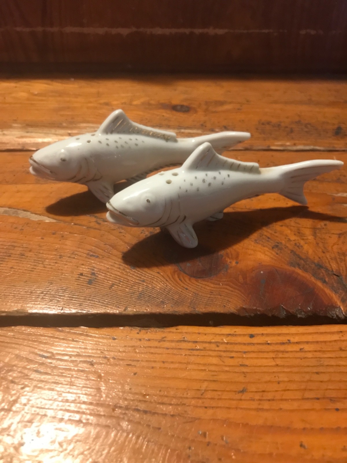 Vintage Ceramic Fish Salt & Pepper Shakers Japan Vintage Ceramic Fish Salt & Pepper Shakers Japan