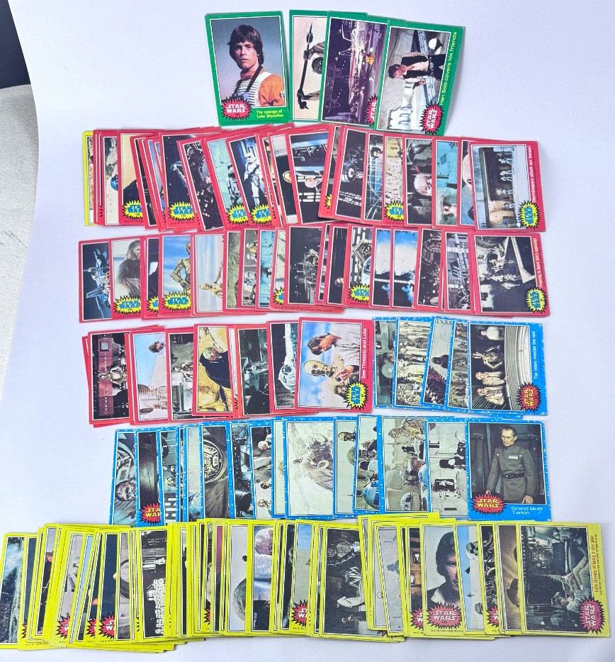Topps 1977 Star Wars Trading Card Starter Set 149 Cards - Blue Red Yellow Green