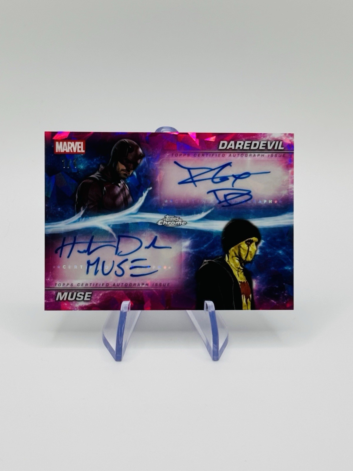 2025 Topps Chrome Marvel Sapphire - Daredevil / Muse Dual Auto Padparadscha 1/1 2025 Topps Chrome Marvel Sapphire - Daredevil / Muse Dual Auto Padparadscha 1/1