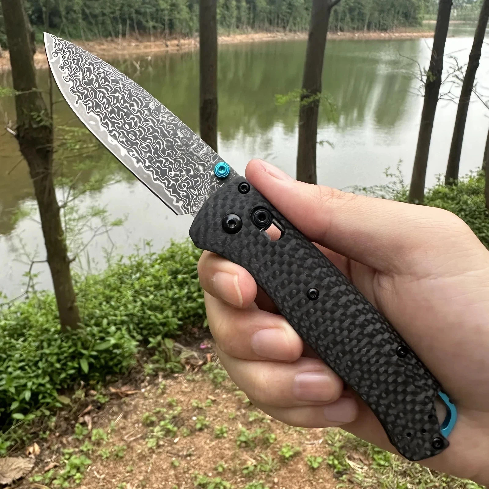 Benchmade Bugout 535-3 Folding Knife CPM Damascus Blade Carbon Fiber Handle