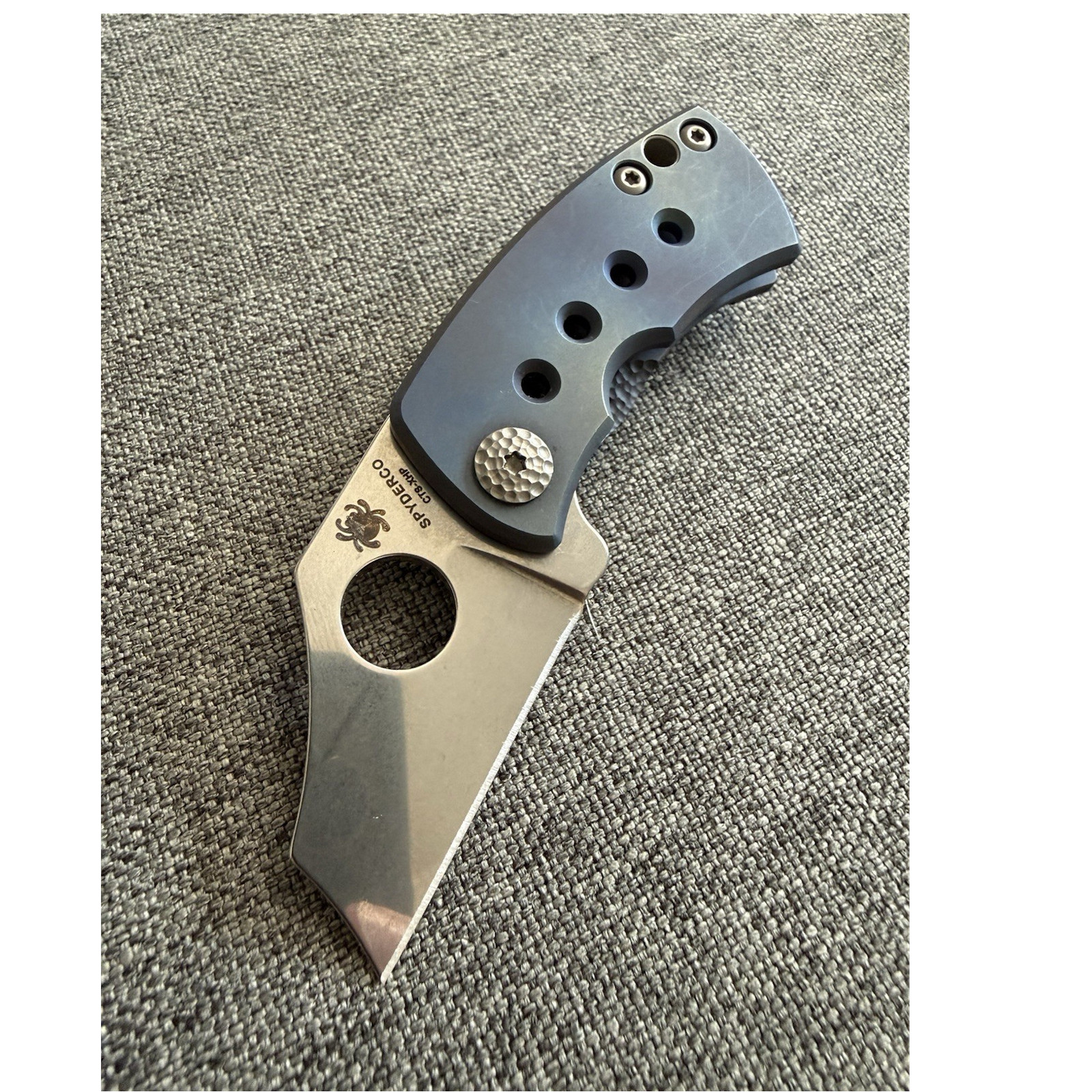 Spyderco C236TIP McBee Titanium Wharncliffe Pocketknife Gray Manual