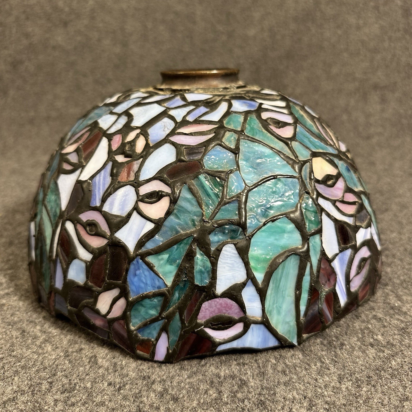 Antique Tiffany Style Stained Glass Floral Lamp Shade Tulips Flowers Botanical Antique Tiffany Style Stained Glass Floral Lamp Shade Tulips Flowers Botanical