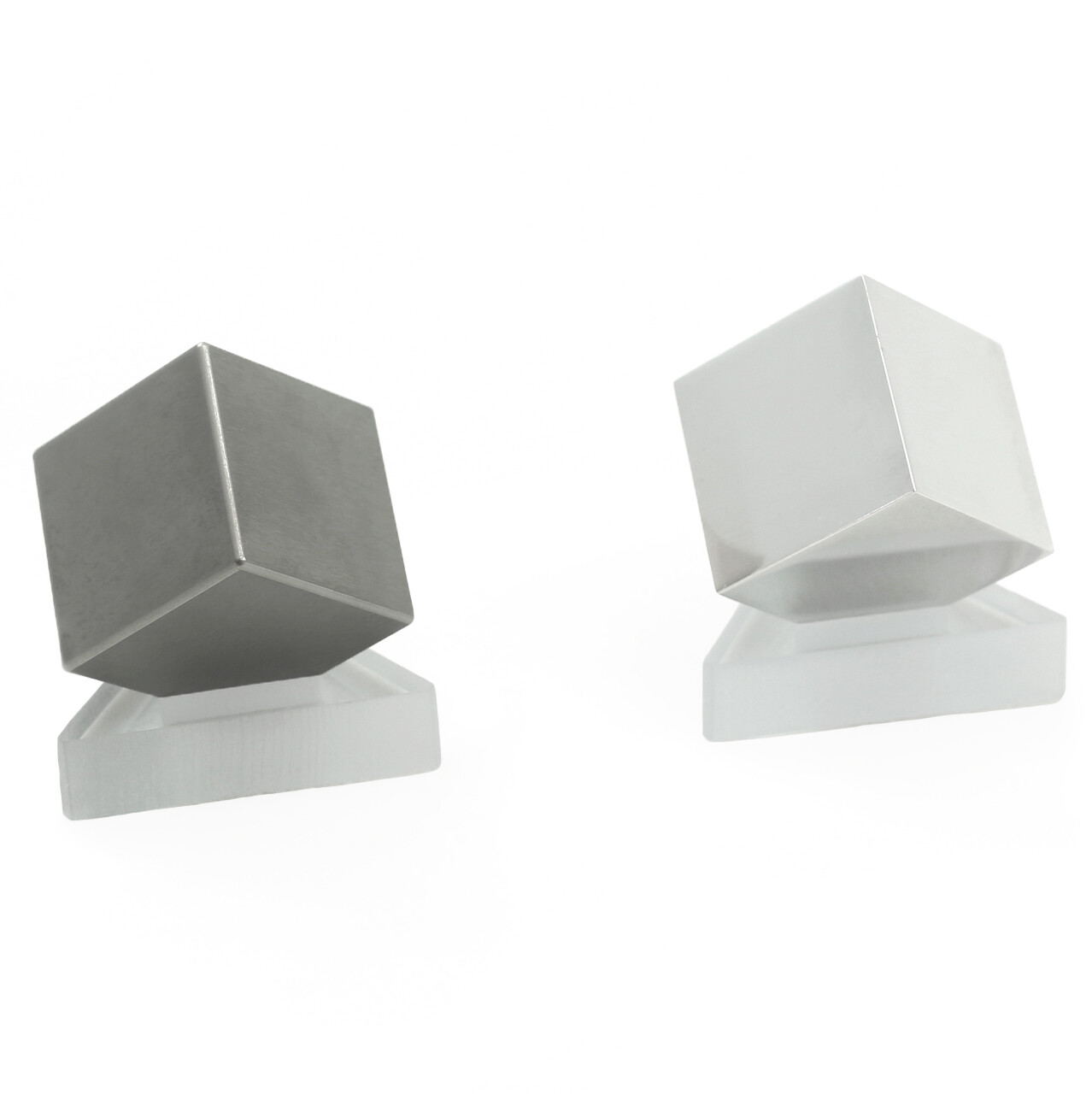 1" Tungsten and Aluminum Cube Set 1" Tungsten and Aluminum Cube Set