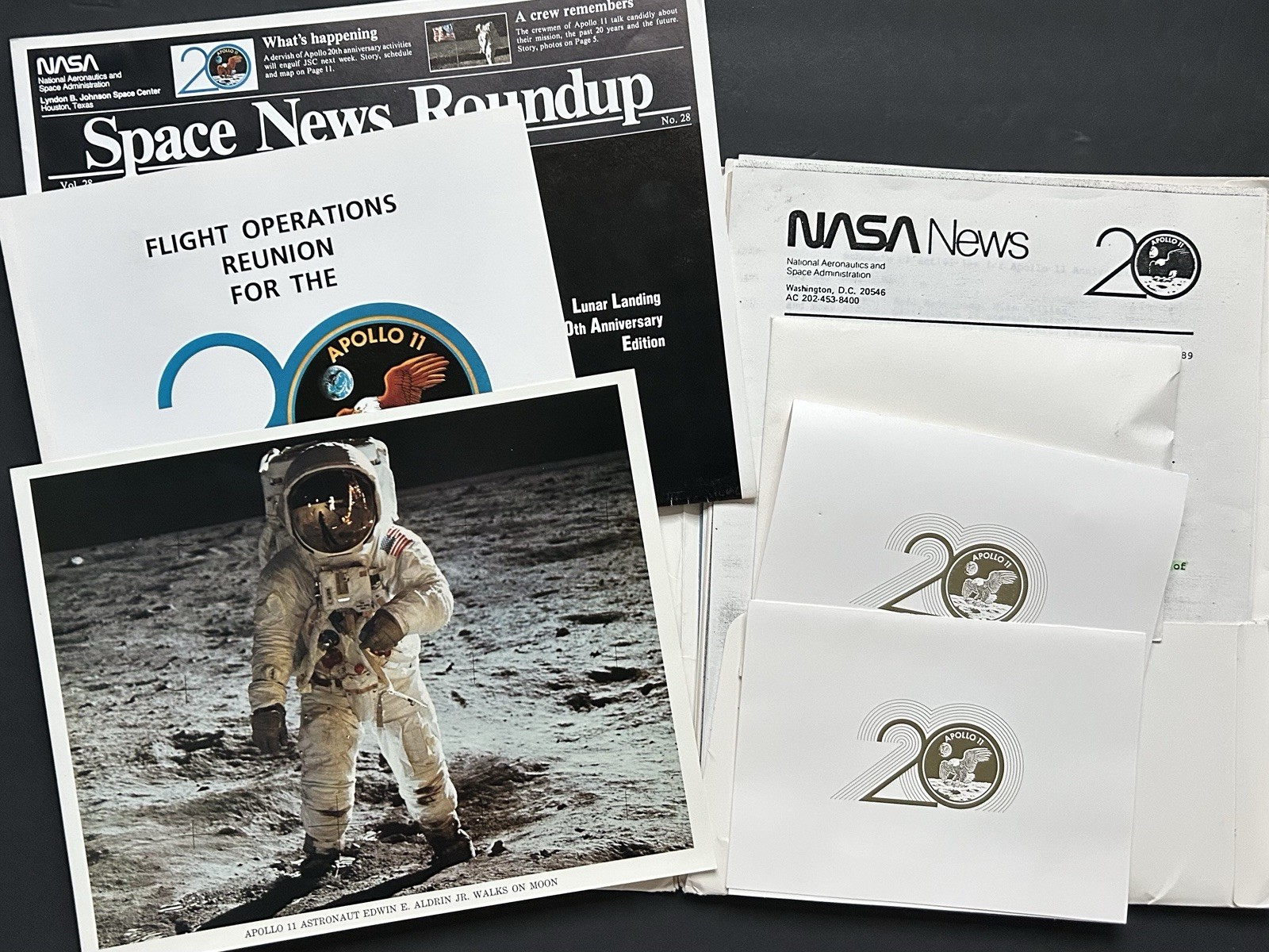1989 NASA Apollo 11 “20th Anniversary” Public Affairs Media Press Kit Folder Lot