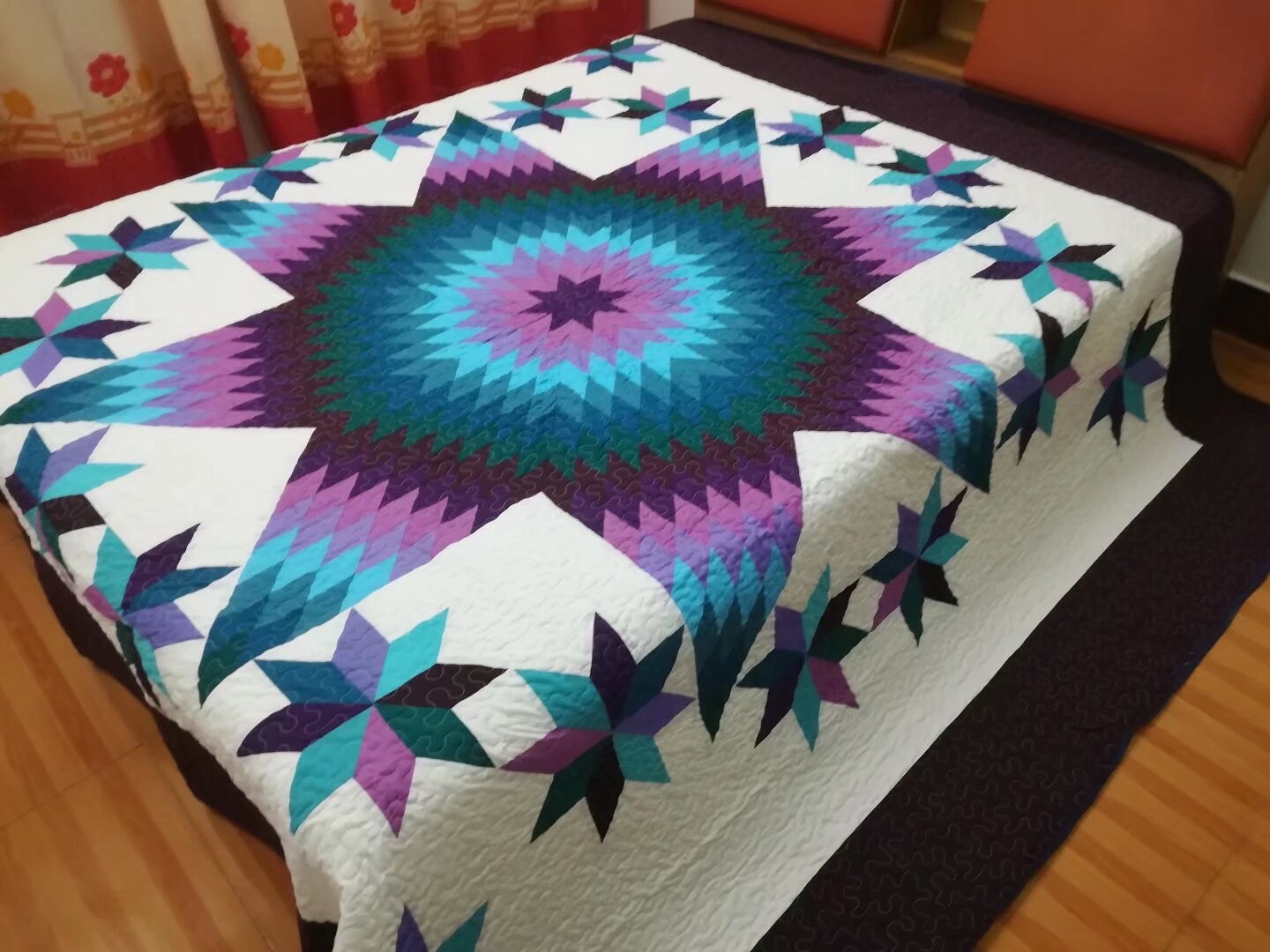 King Size Machine Pieced And quilted Patchwork Quilt#168A King Size Machine Pieced And quilted Patchwork Quilt#168A