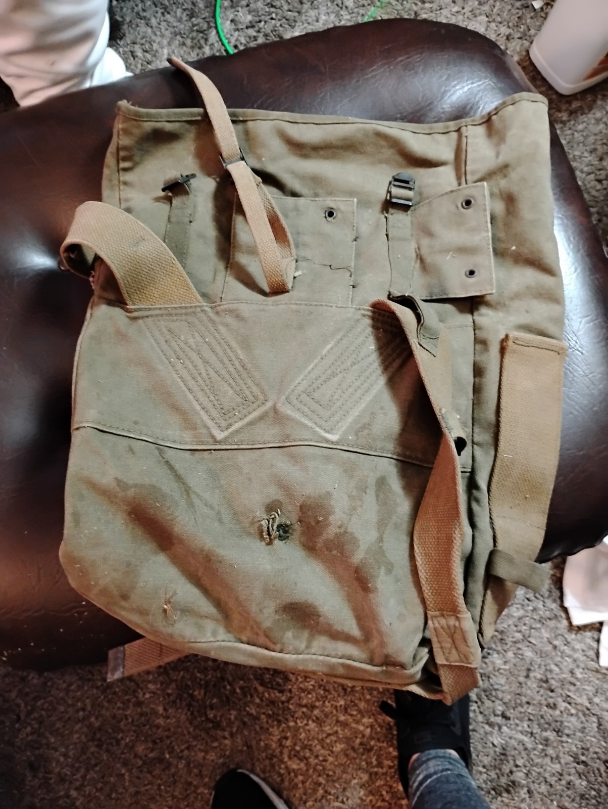 Vintage US Army M1945 Field Combat Pack OD Green Canvas Backpack 1944 WW2 Vintage US Army M1945 Field Combat Pack OD Green Canvas Backpack 1944 WW2