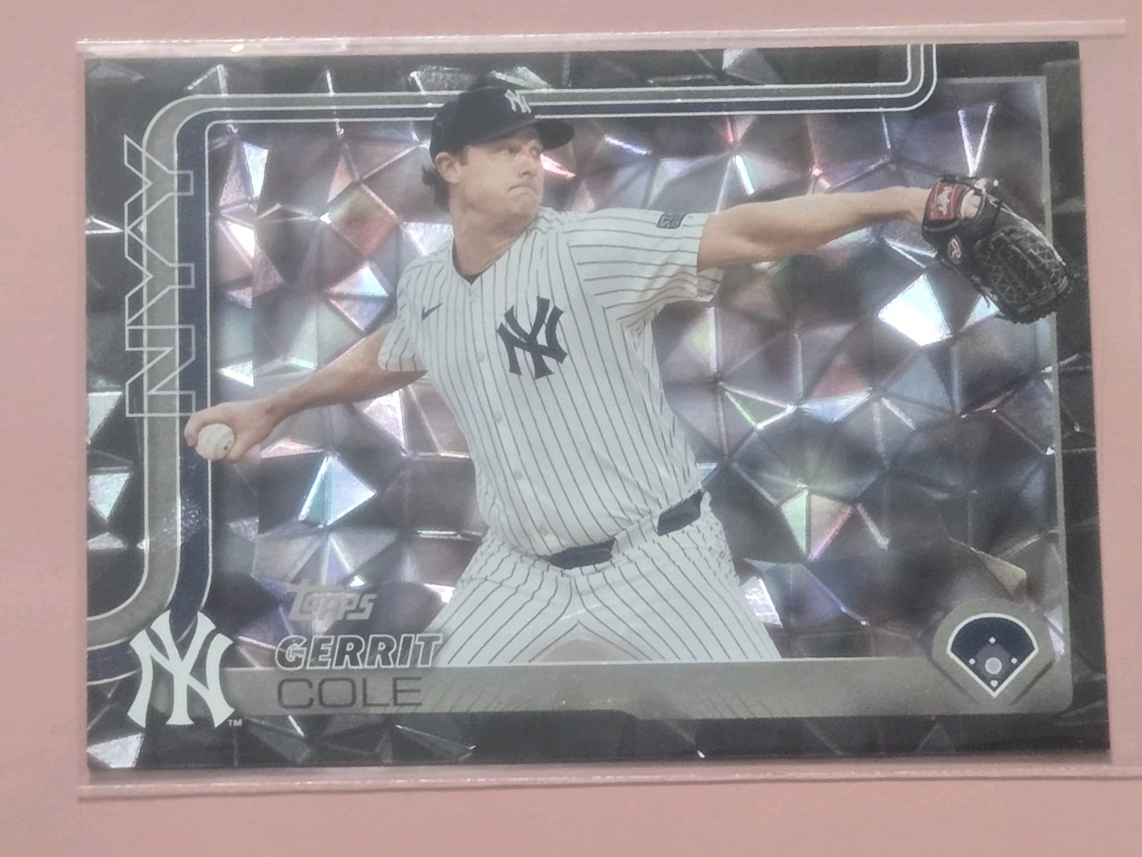 2025 Topps Series 1 Gerrit Cole Black Diamante Refractor /10 NY Yankees 2025 Topps Series 1 Gerrit Cole Black Diamante Refractor /10 NY Yankees