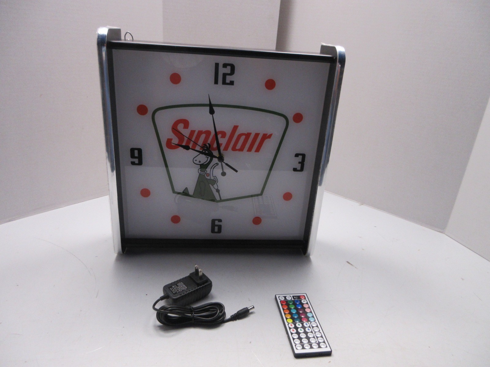 Sinclair LED light up Advertising wall clock Brand New Sinclair LED light up Advertising wall clock Brand New
