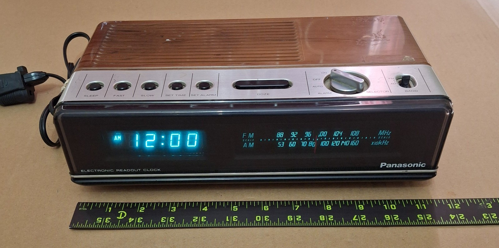 Panasonic Alarm Clock Radio Model RC-200 Vintage Electronic Digital Woodgrain Panasonic Alarm Clock Radio Model RC-200 Vintage Electronic Digital Woodgrain