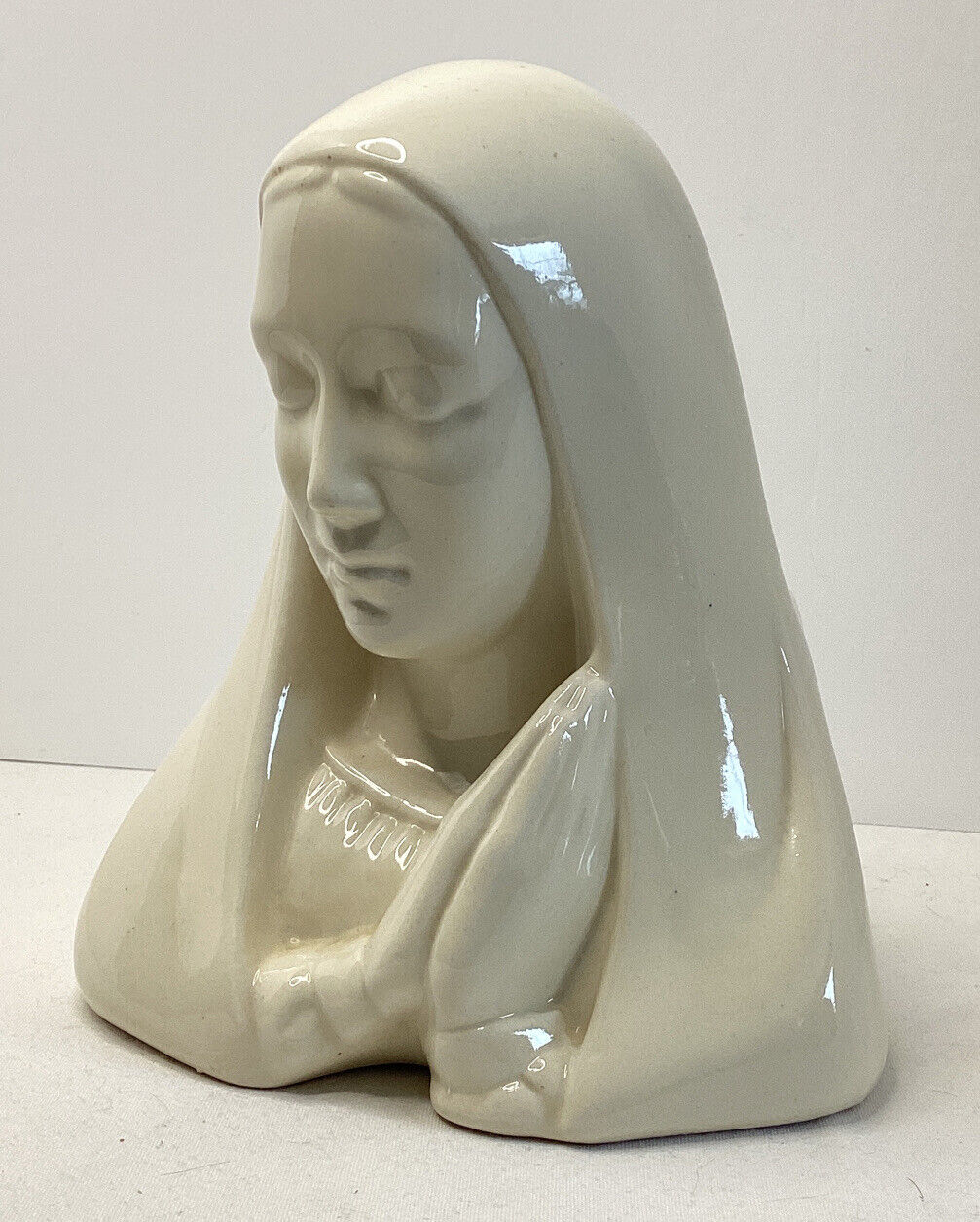 Vintage MCM Virgin Mary Madonna Ceramic Planter 8.5”