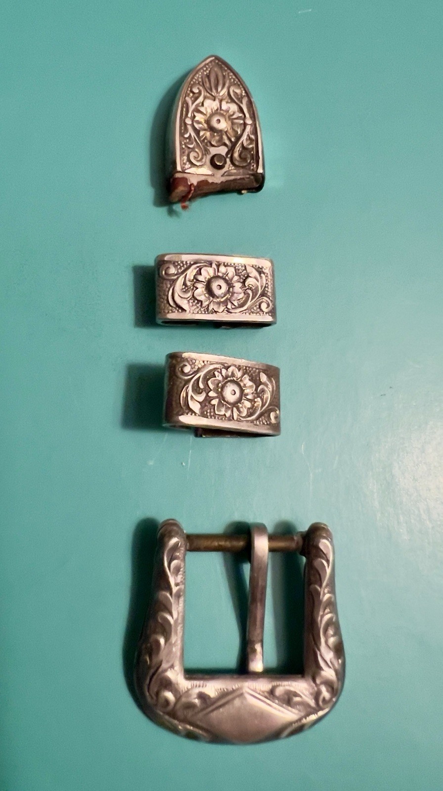 Vintage Sterling Silver 4-Pc Western Belt Buckle Set Floral Tooled Small Size Vintage Sterling Silver 4-Pc Western Belt Buckle Set Floral Tooled Small Size