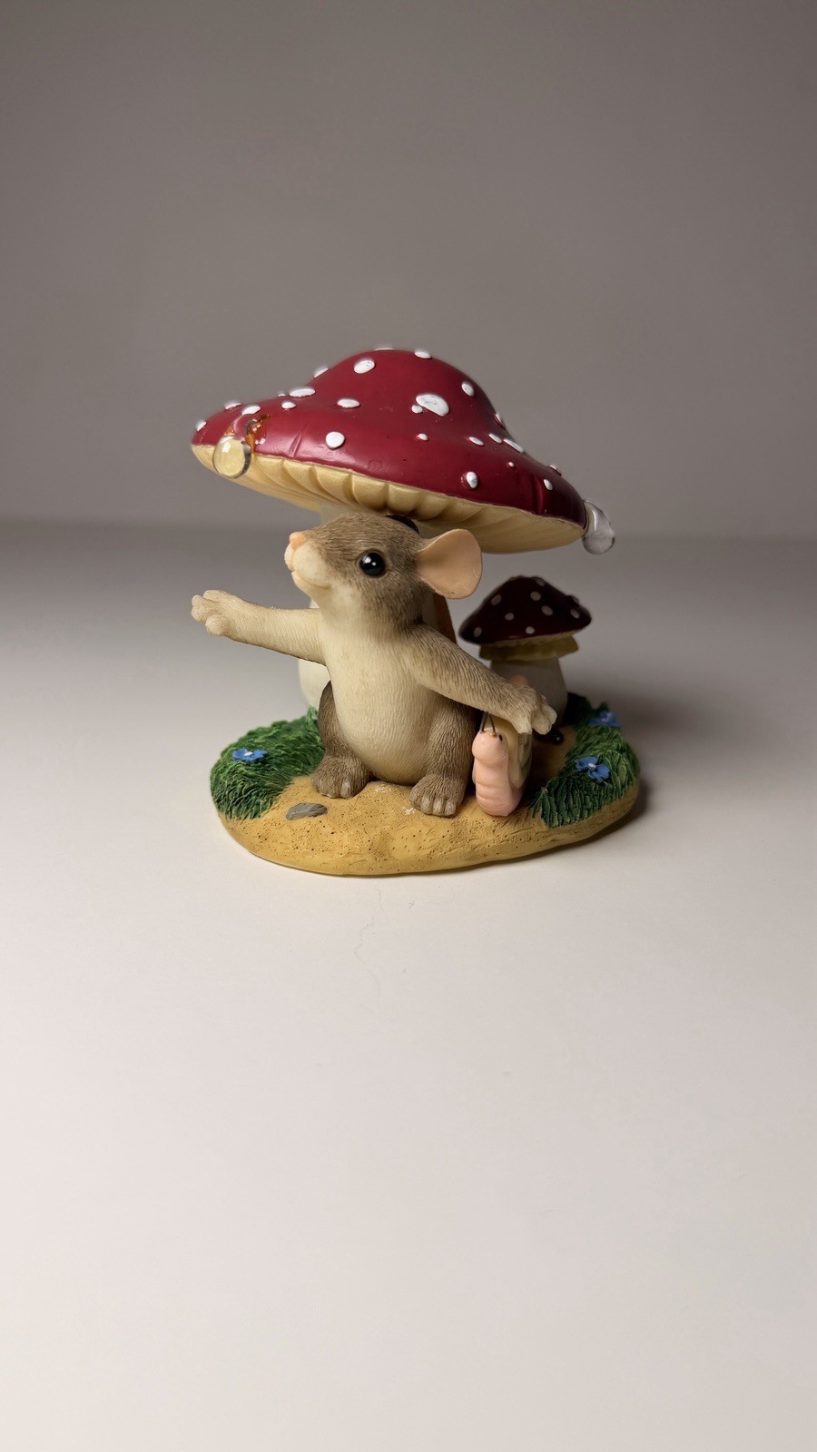 Charming Tails In Every Life A Little Rain Must Fall Mouse Figurine 89/757 