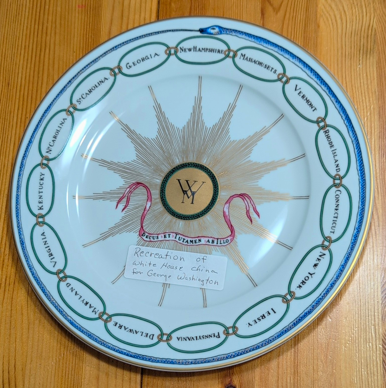 White House Collection George Washington 1789-1797 Porcelain Dinner Plate White House Collection George Washington 1789-1797 Porcelain Dinner Plate