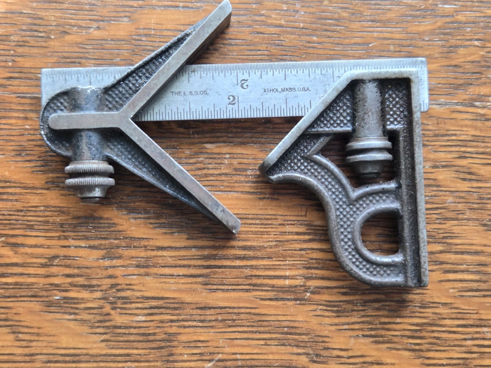 Vintage Starrett (The L.S.S. Co.) Combination Square w/Center Head/4" Rule USA Vintage Starrett (The L.S.S. Co.) Combination Square w/Center Head/4" Rule USA