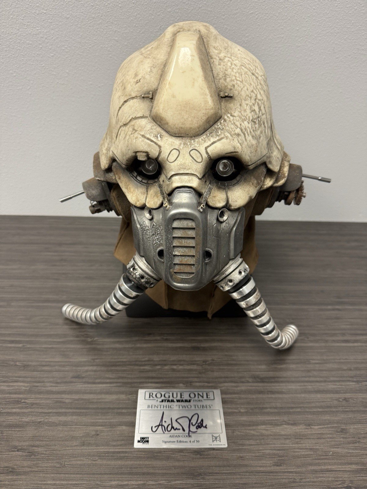 Star Wars Two Tubes Helmet Replica Dirty Rogue Design Hyperdrive Exclusive Star Wars Two Tubes Helmet Replica Dirty Rogue Design Hyperdrive Exclusive