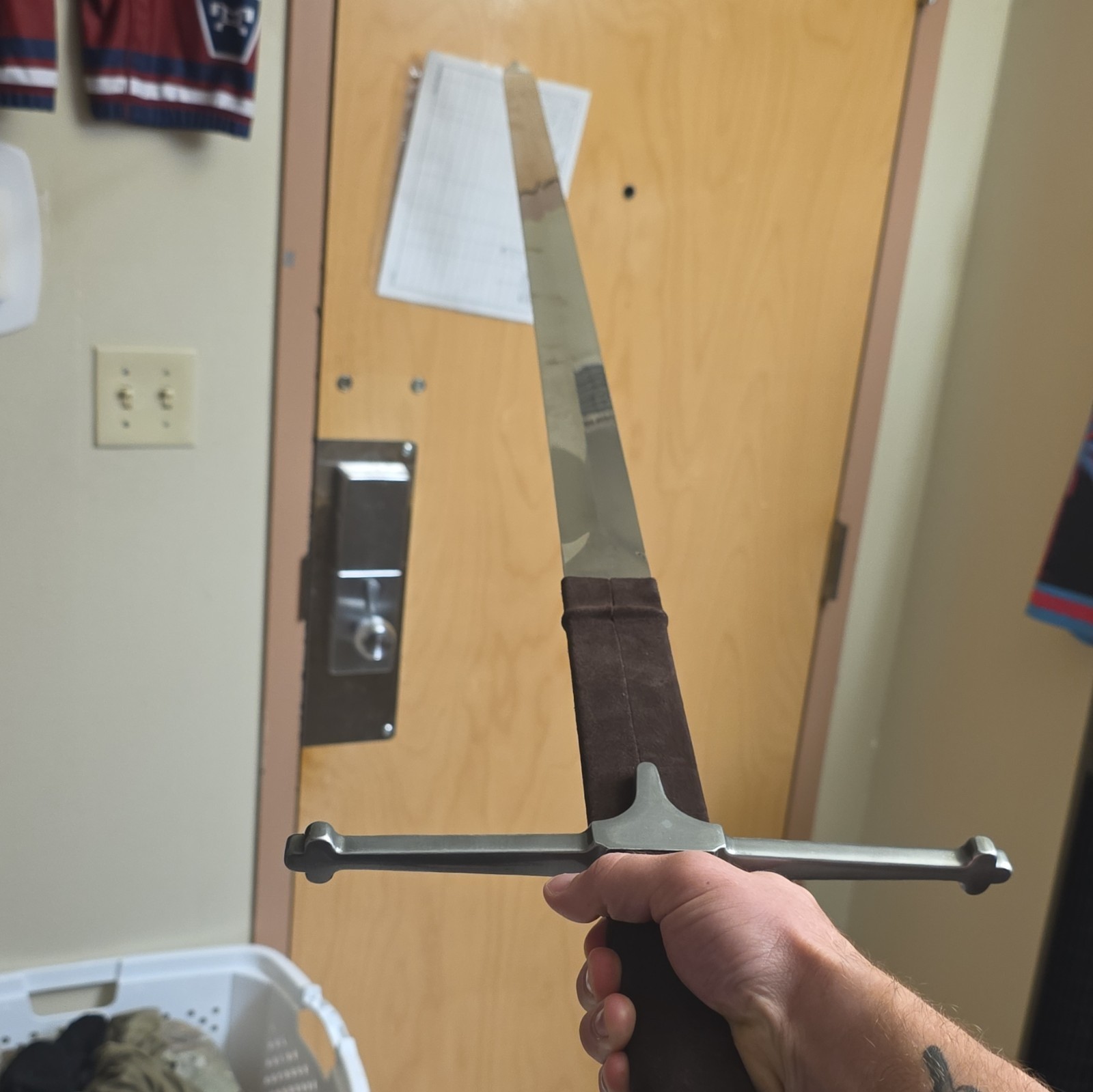 Hand Crafted Metal Decrotive Broadsword Hand Crafted Metal Decrotive Broadsword