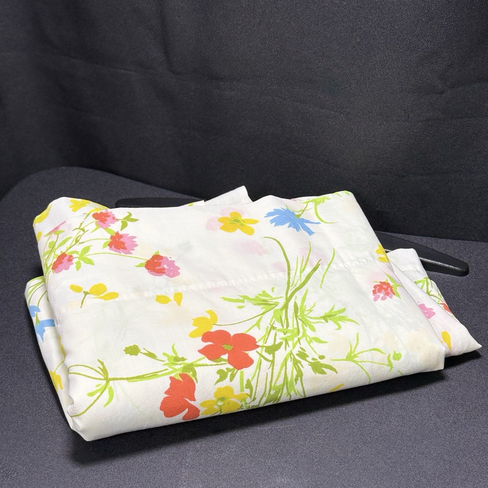 Vintage Floral Twin Flat Sheet (66 X 92) Vintage Floral Twin Flat Sheet (66 X 92)