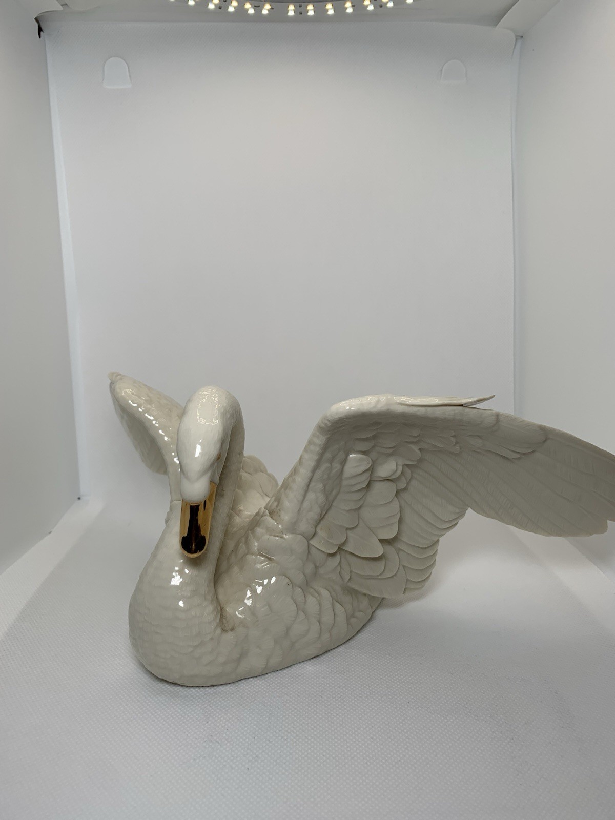 Lenox “The Majestic Swan” Ivory China Edition Porcelain Figurine 12.5” Wingspan Lenox “The Majestic Swan” Ivory China Edition Porcelain Figurine 12.5” Wingspan