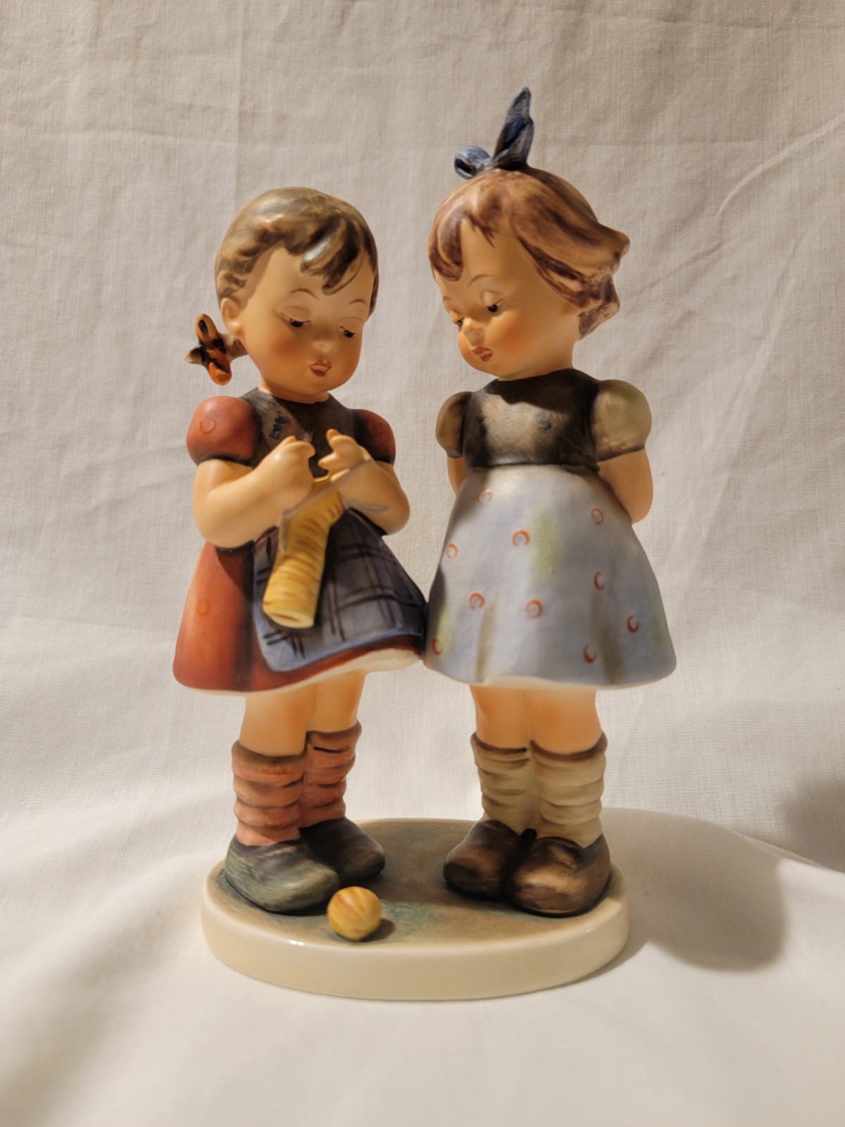 Goebel M.I. Hummel 256 “Knitting Lesson” – TMK-4 – Vintage Discontinued Goebel M.I. Hummel 256 “Knitting Lesson” – TMK-4 – Vintage Discontinued