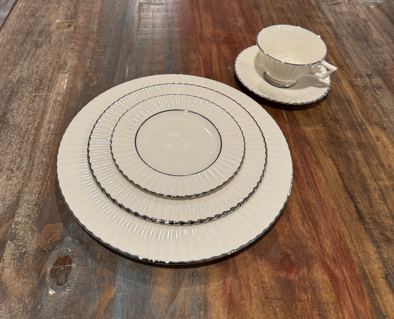 Lenox Citation Gold Temple Collection 5 Pc Place Setting Made In USA New in box Lenox Citation Gold Temple Collection 5 Pc Place Setting Made In USA New in box