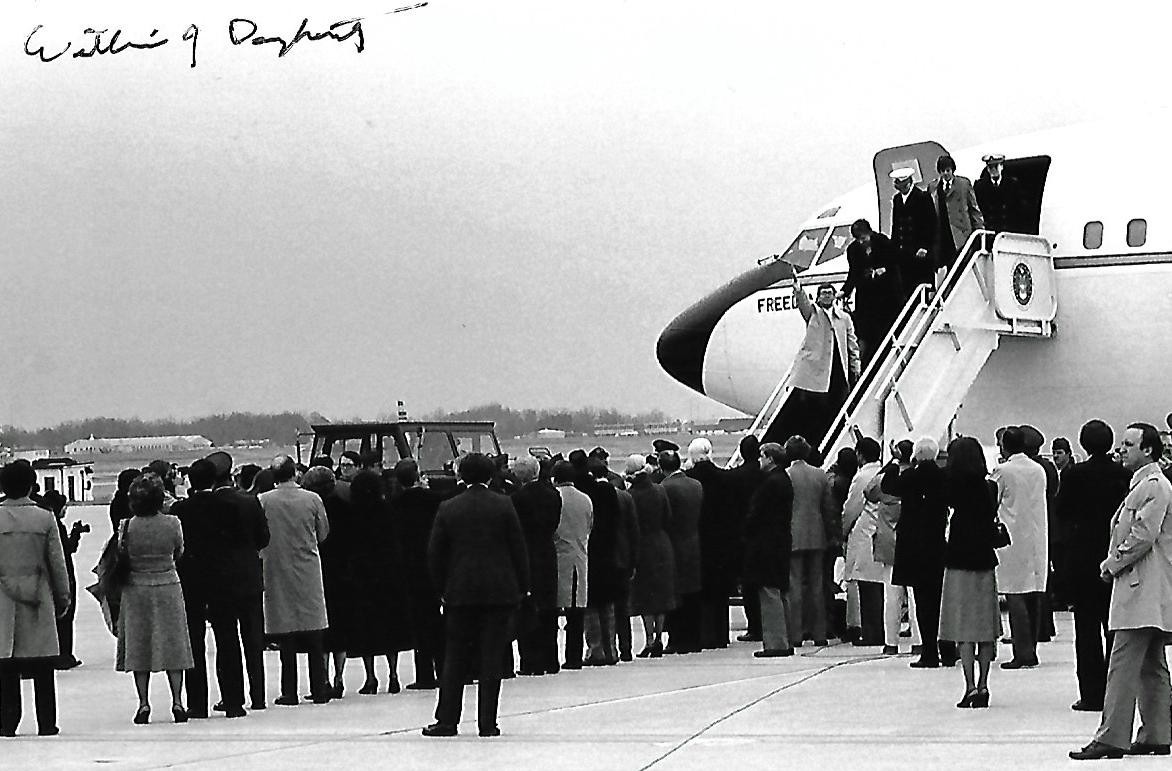 William Daugherty signed/auto 4x6 photo Iran Hostage Crisis Survivor COA LOOK William Daugherty signed/auto 4x6 photo Iran Hostage Crisis Survivor COA LOOK