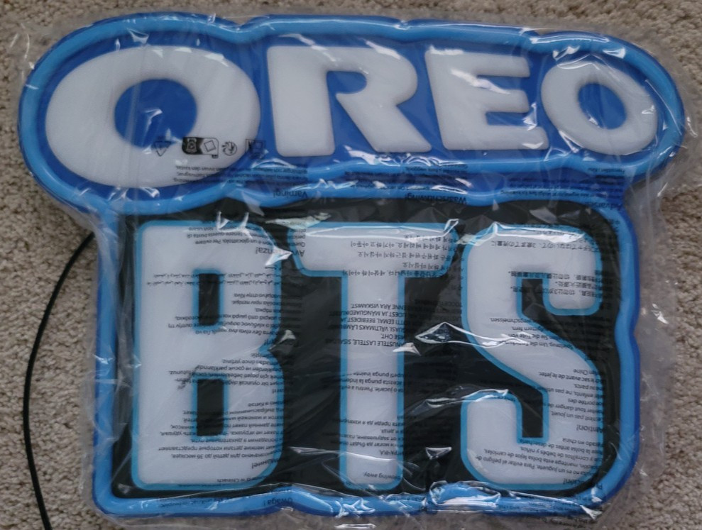 Oreo x BTS Offical Neon Sign "Love Letter" Sealed Oreo x BTS Offical Neon Sign "Love Letter" Sealed