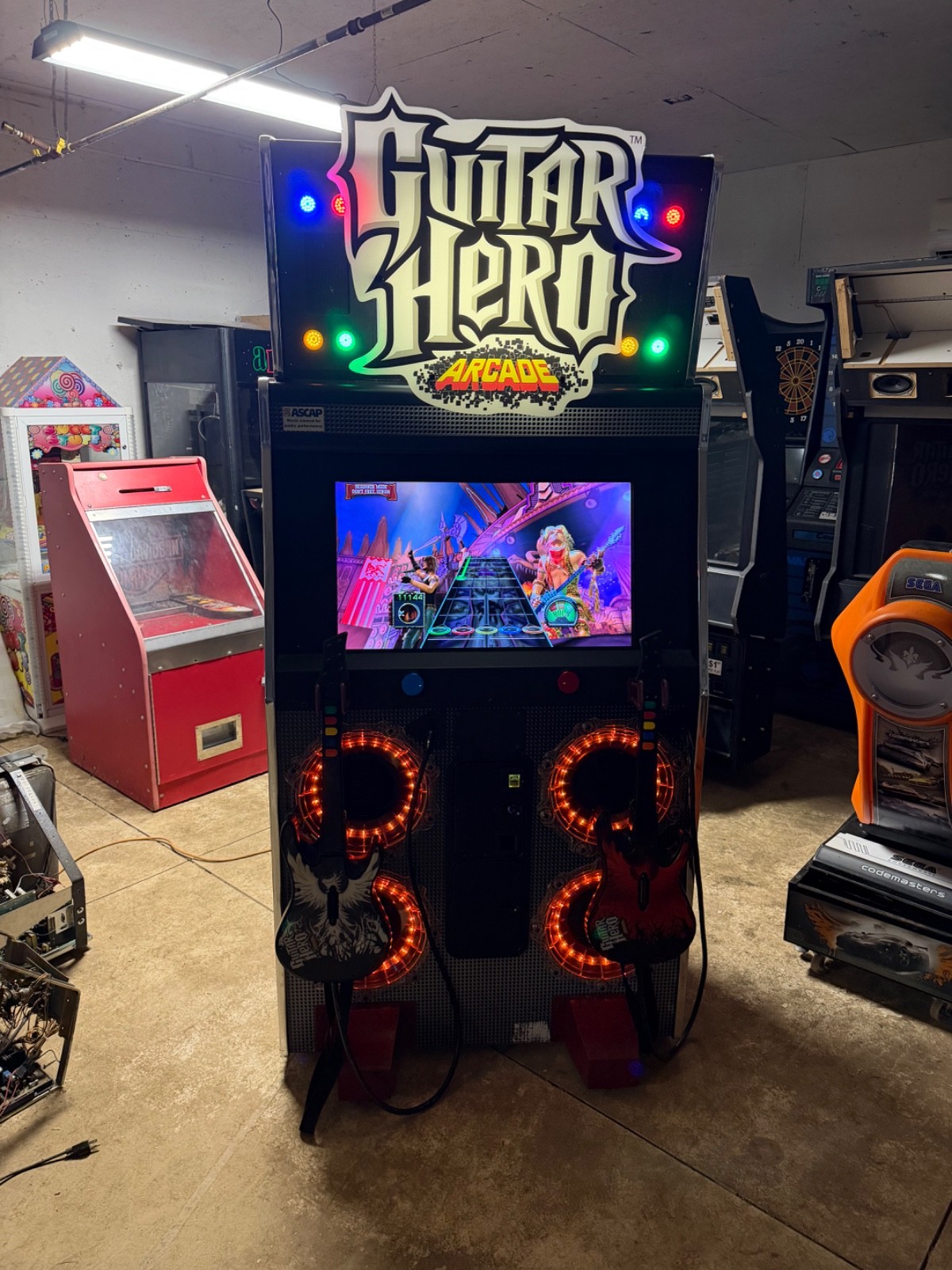 FREE SHIPPING Raw Thrills Guitar Hero Deluxe Arcade Game FREE SHIPPING Raw Thrills Guitar Hero Deluxe Arcade Game